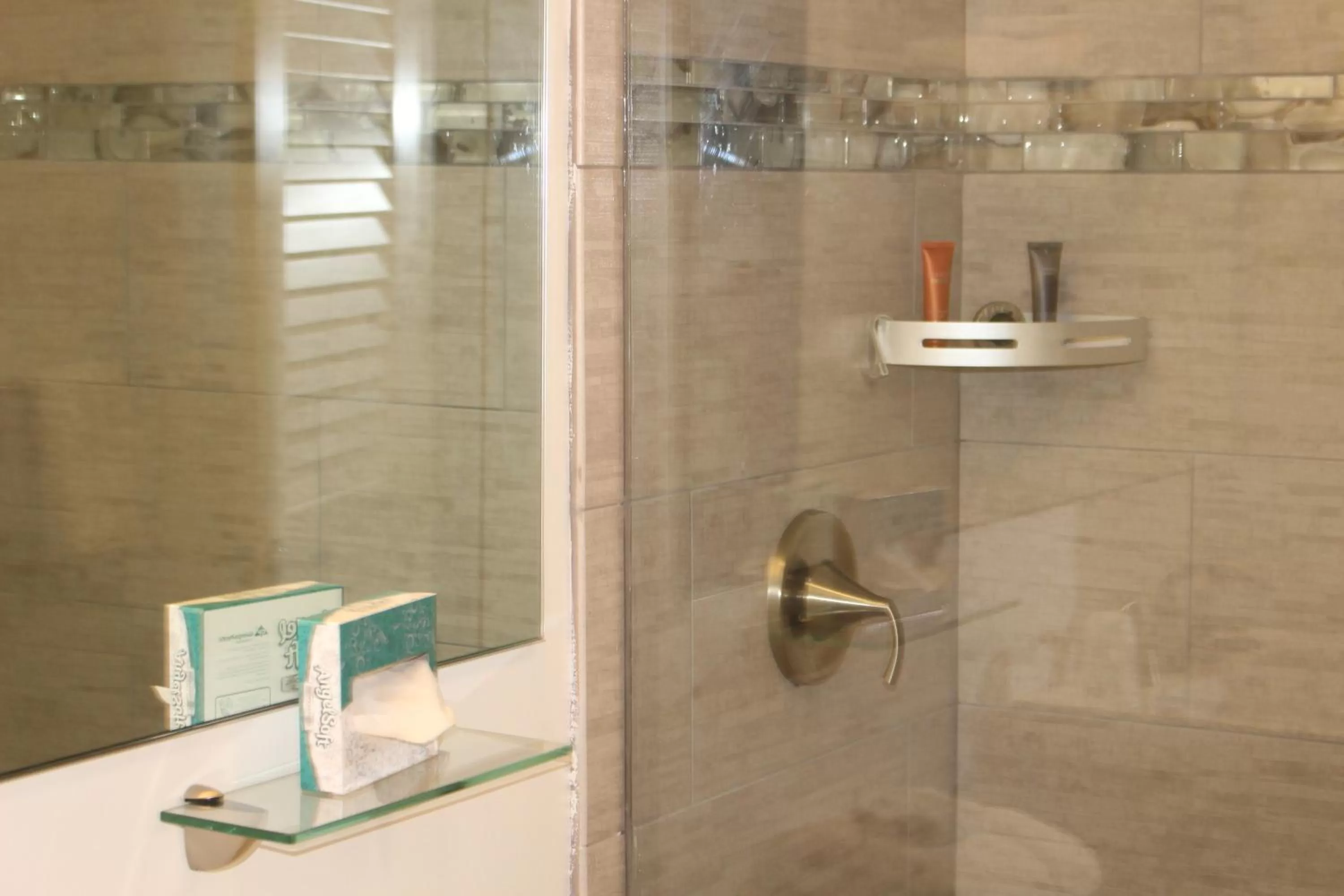 Bathroom in Gilbert's Resort & Marina