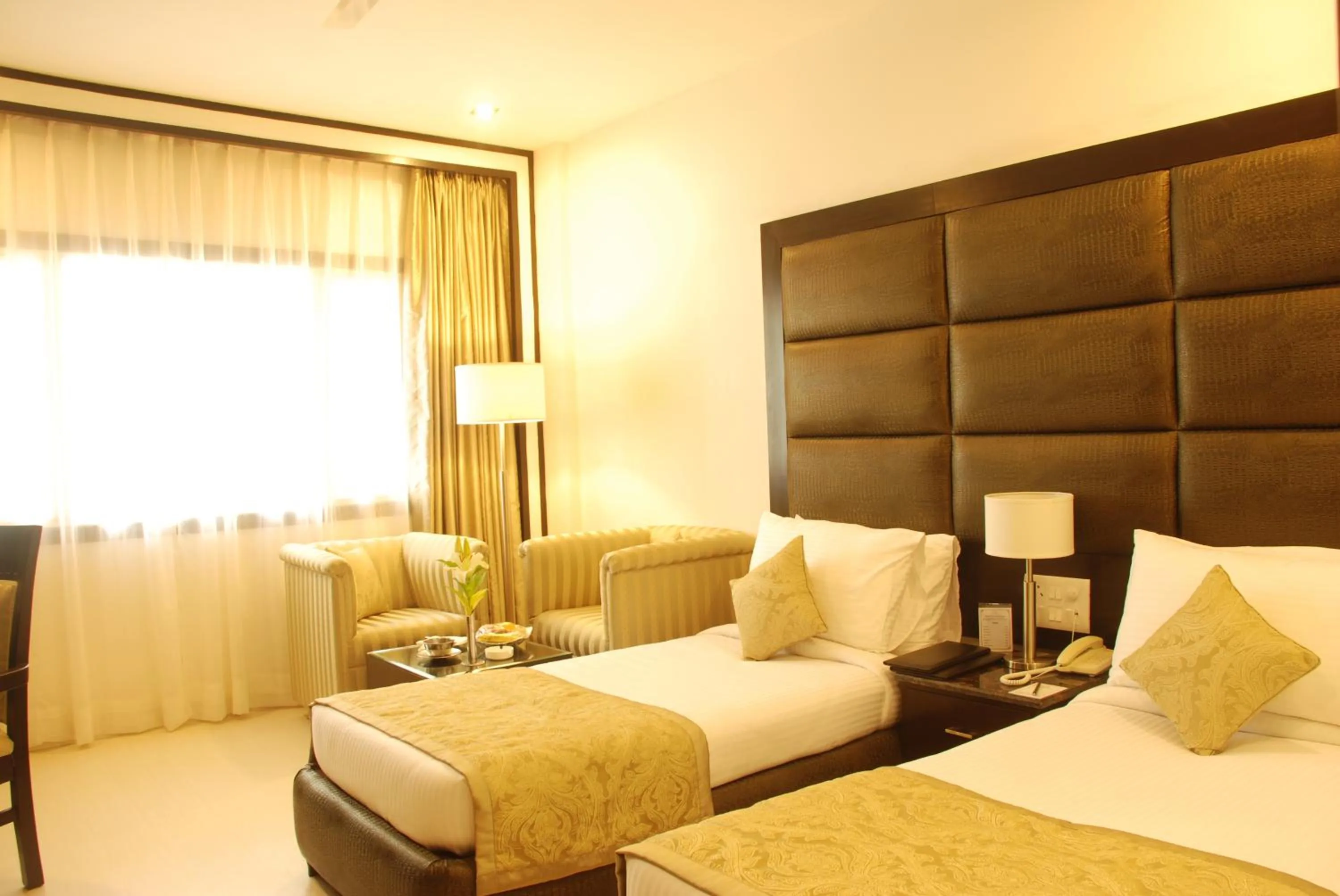 Bedroom, Bed in Hotel Shanti Palace Mahipalpur