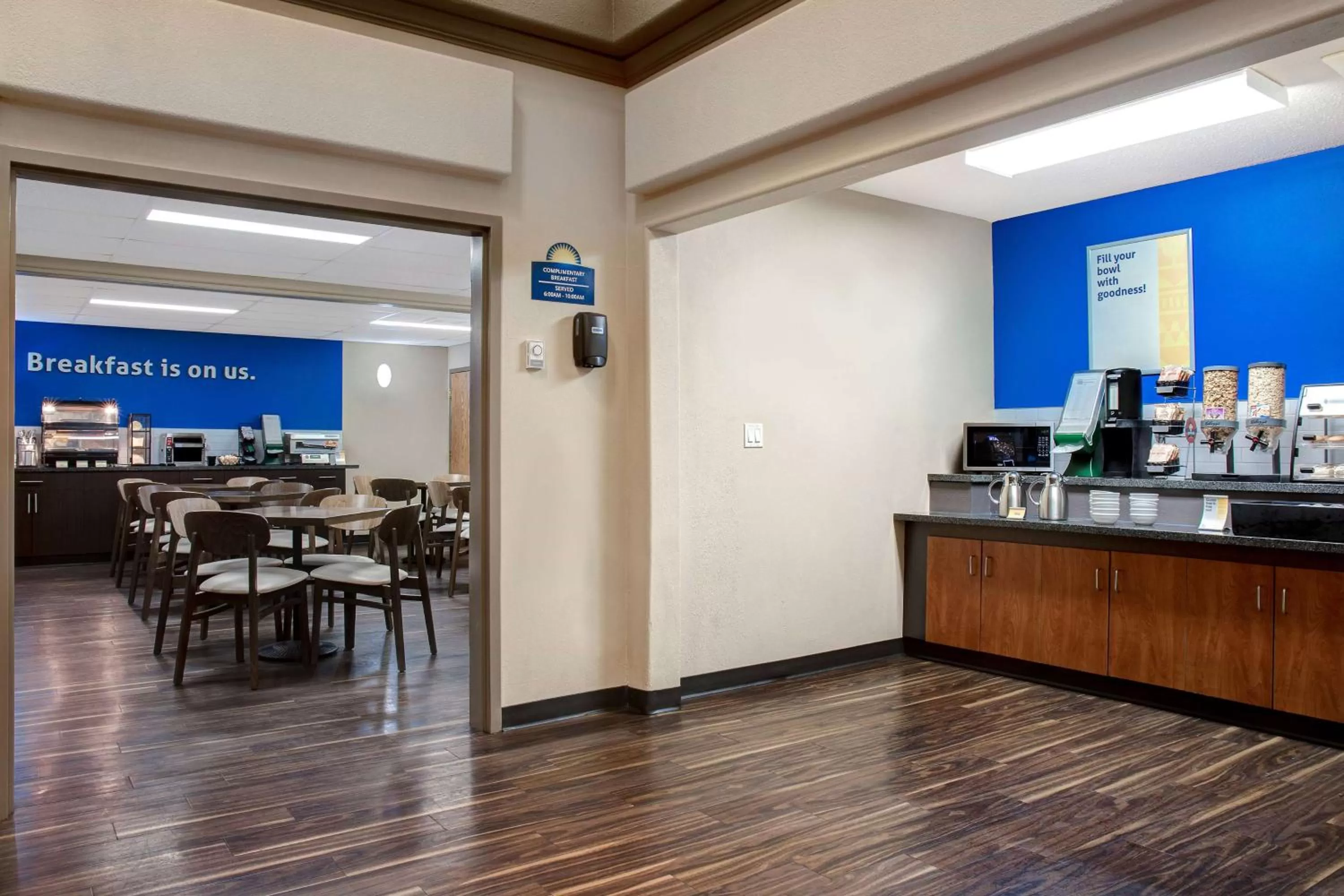 Restaurant/places to eat in Days Inn by Wyndham Medicine Hat
