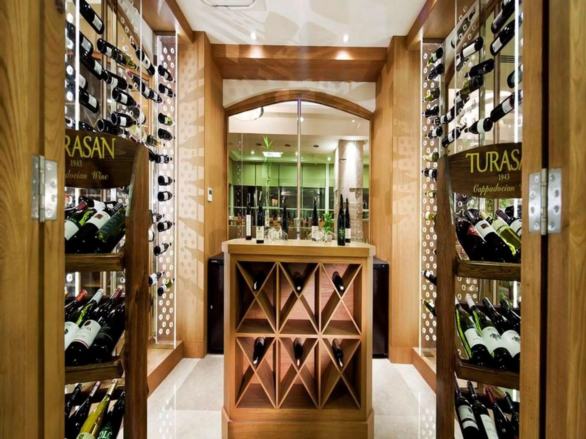 Lounge or bar in DoubleTree By Hilton Avanos Cappadocia