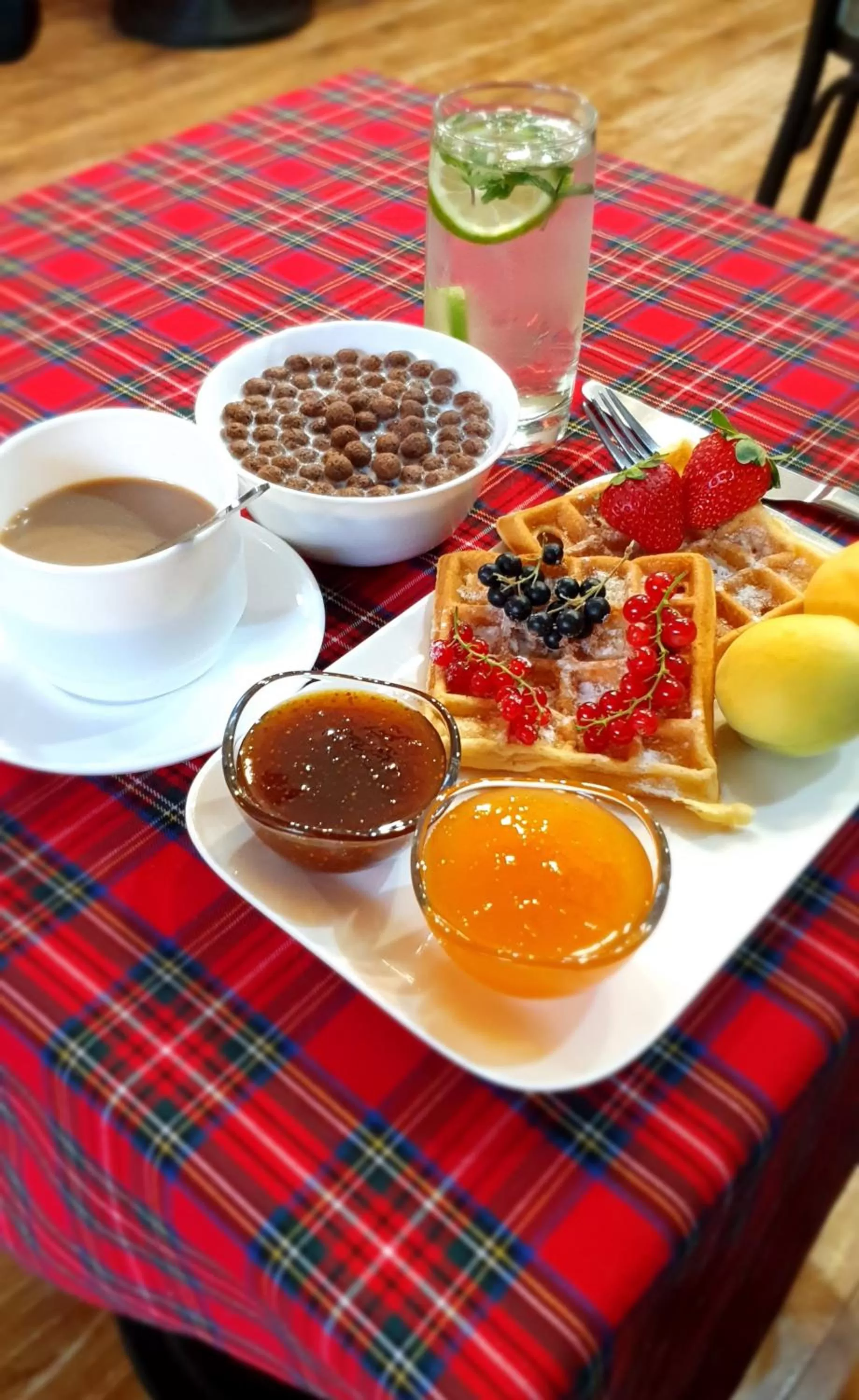 Breakfast in City Centre Hotel By Picnic