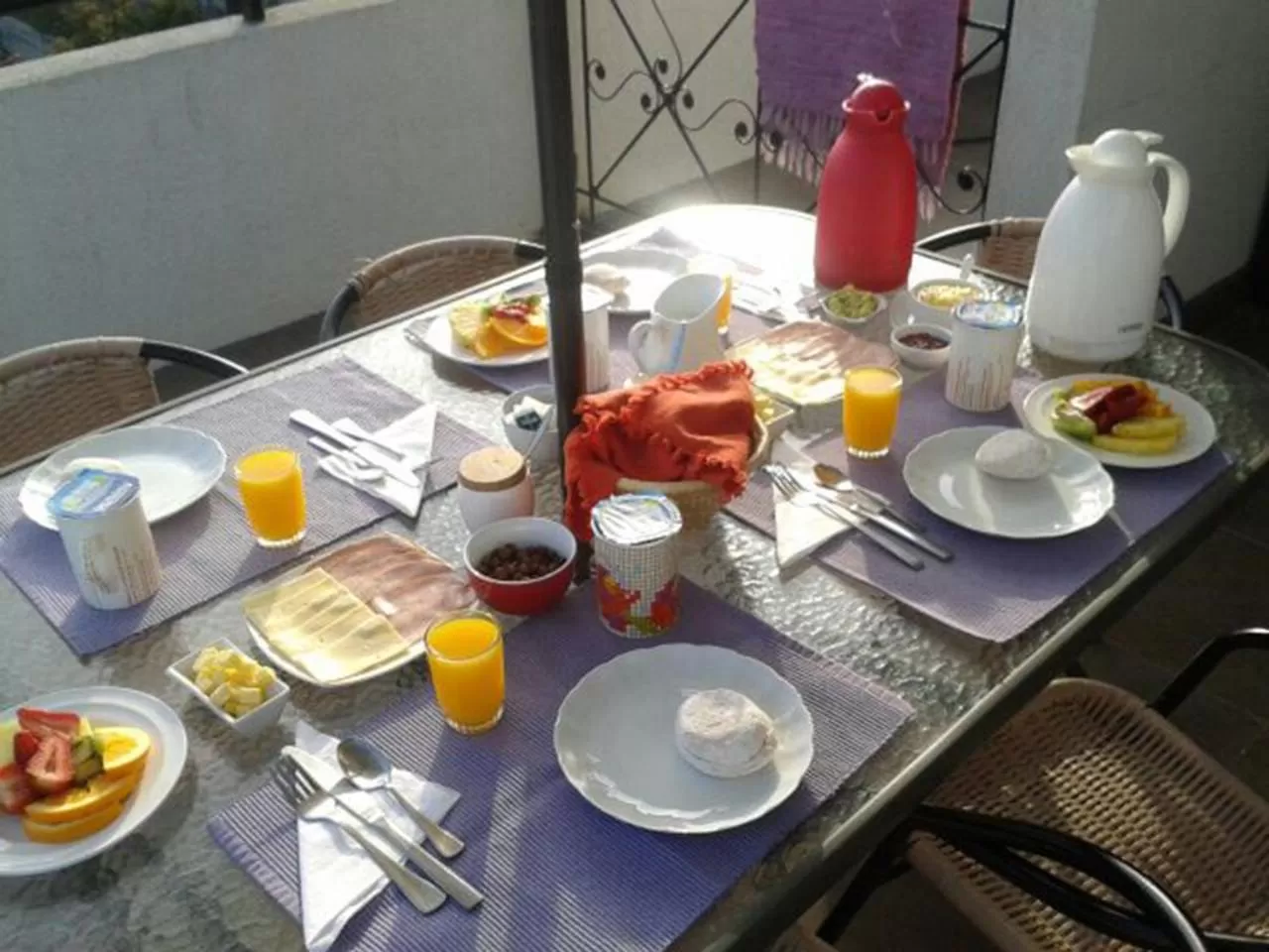 Balcony/Terrace, Breakfast in B&B Hostel CasaMoro