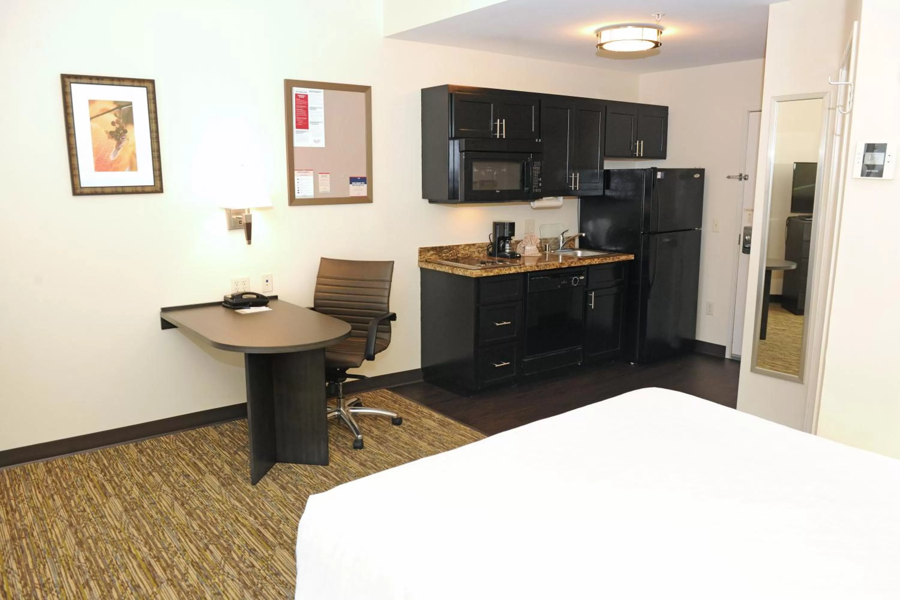 Photo of the whole room, Bed in Candlewood Suites Santa Maria by IHG
