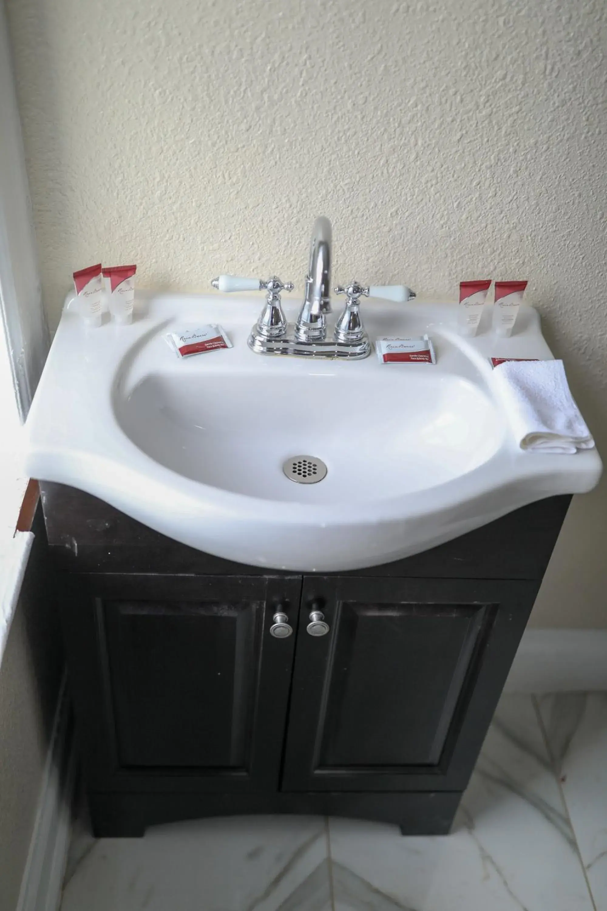 Double Room with Shared Bathroom in The Adrian Double Room with Shared Bathroom in The Adrian