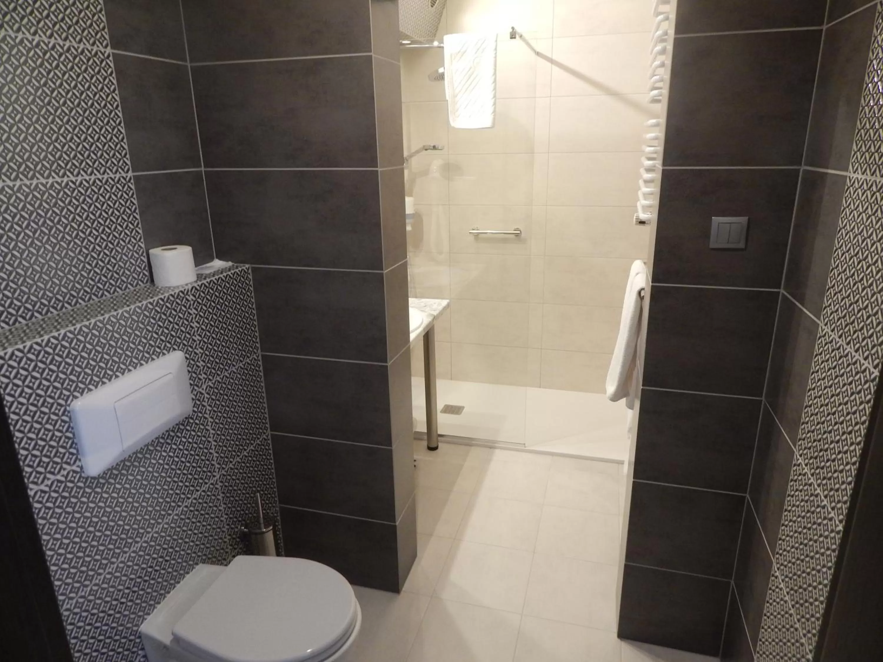 Photo of the whole room in Hotel Gromada Pila