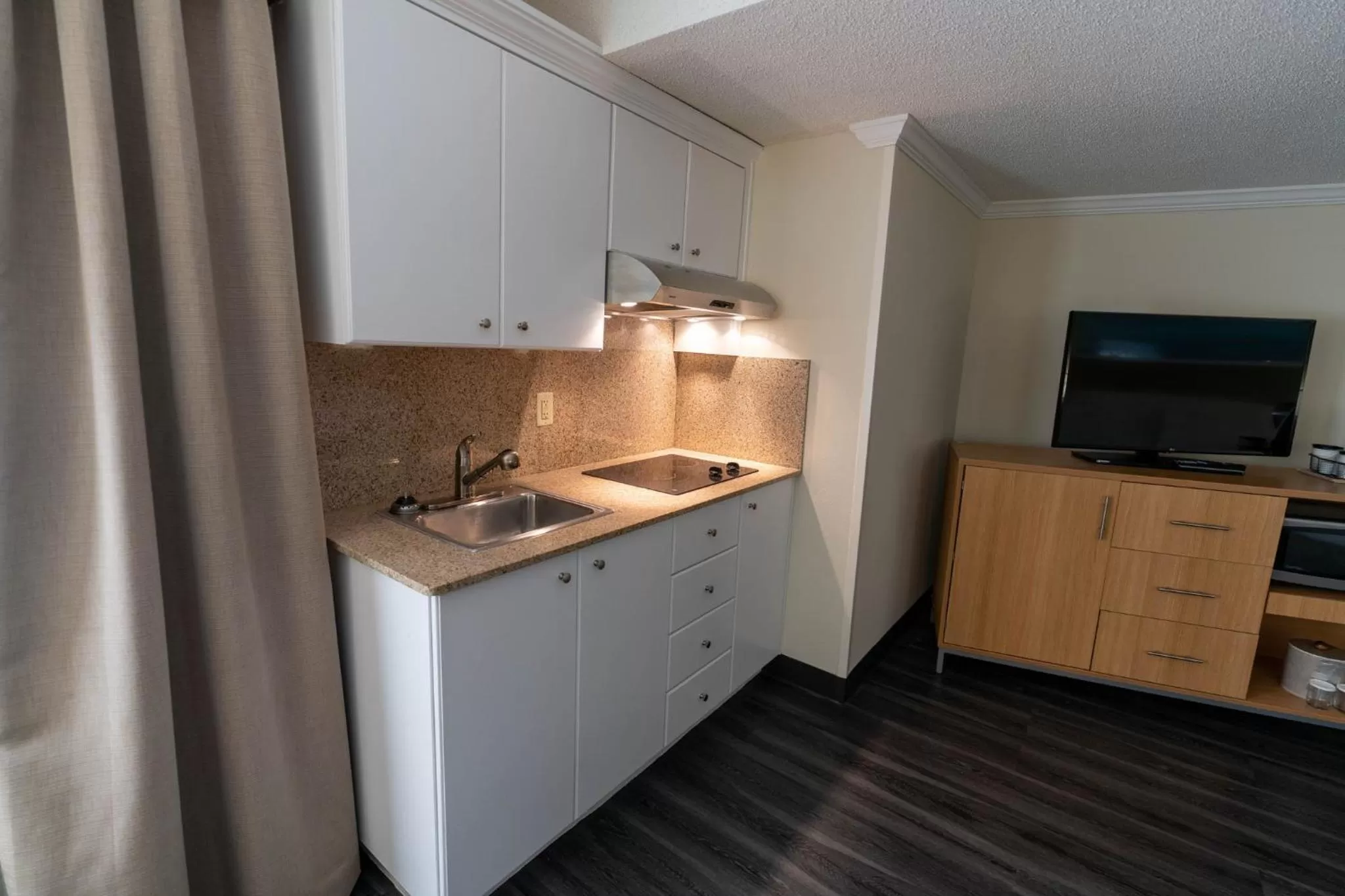 Photo of the whole room in Holiday Inn Greenville by IHG