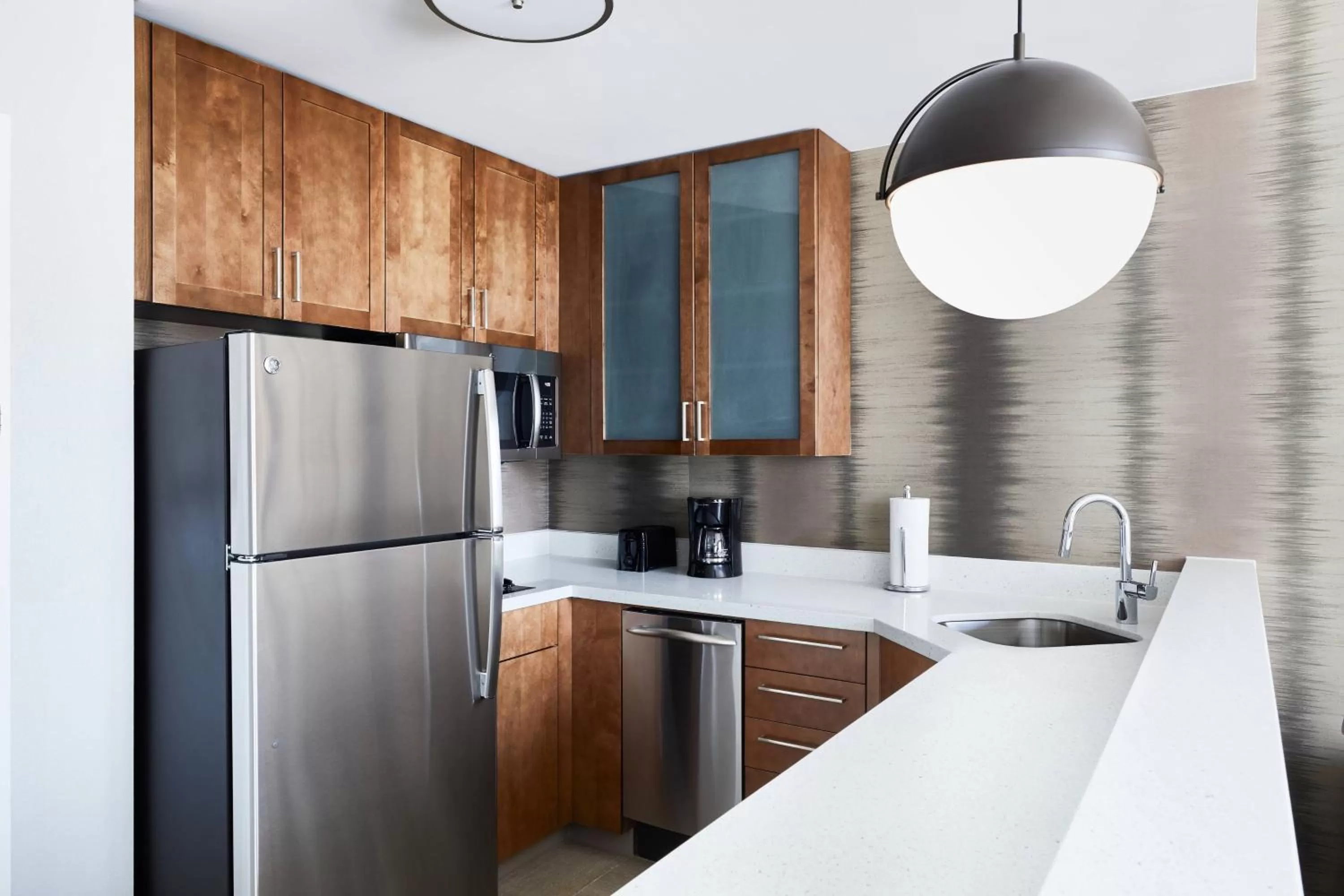 Kitchen or kitchenette in Residence Inn By Marriott Dallas By The Galleria