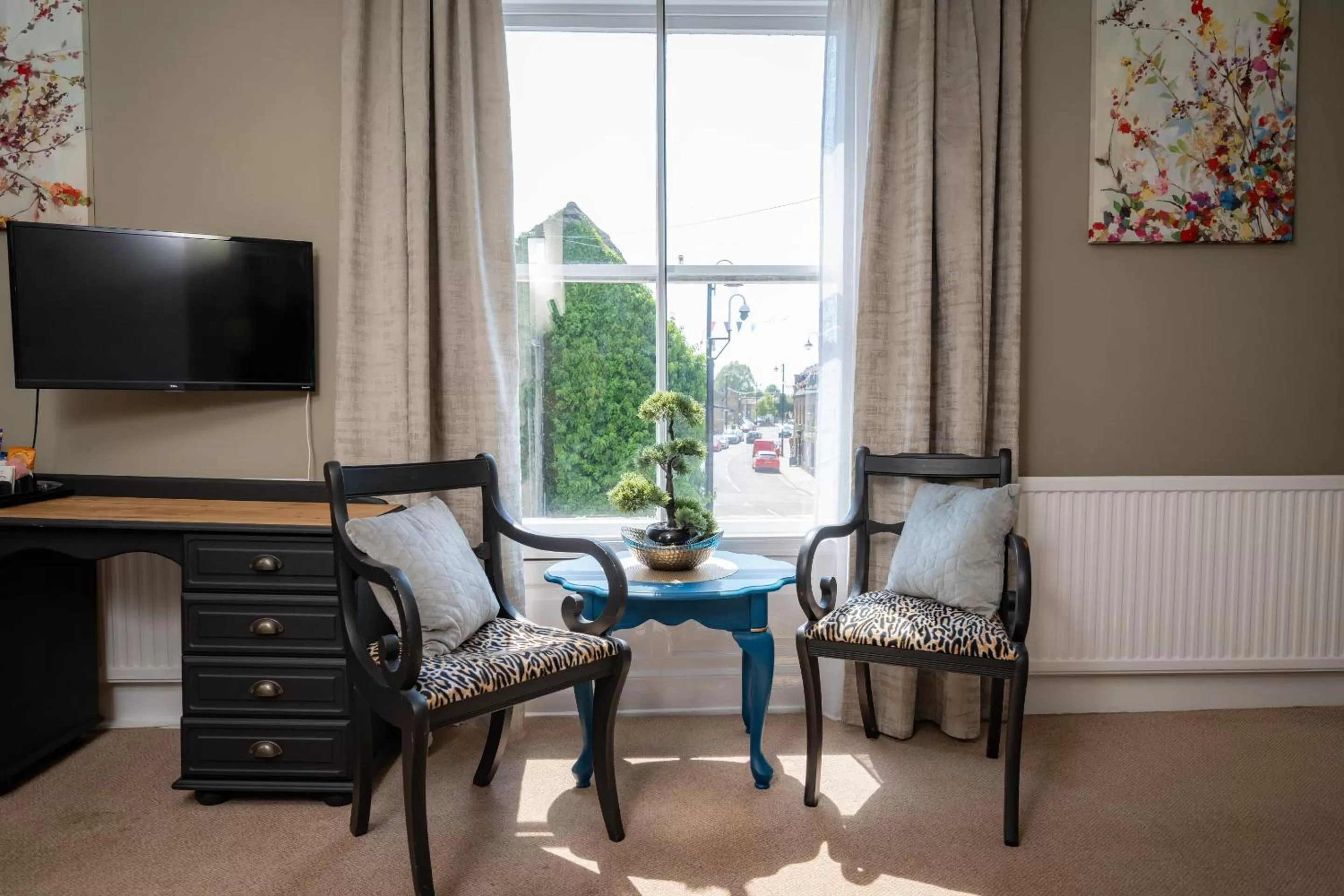 Large Double Room in The Bramley House Hotel