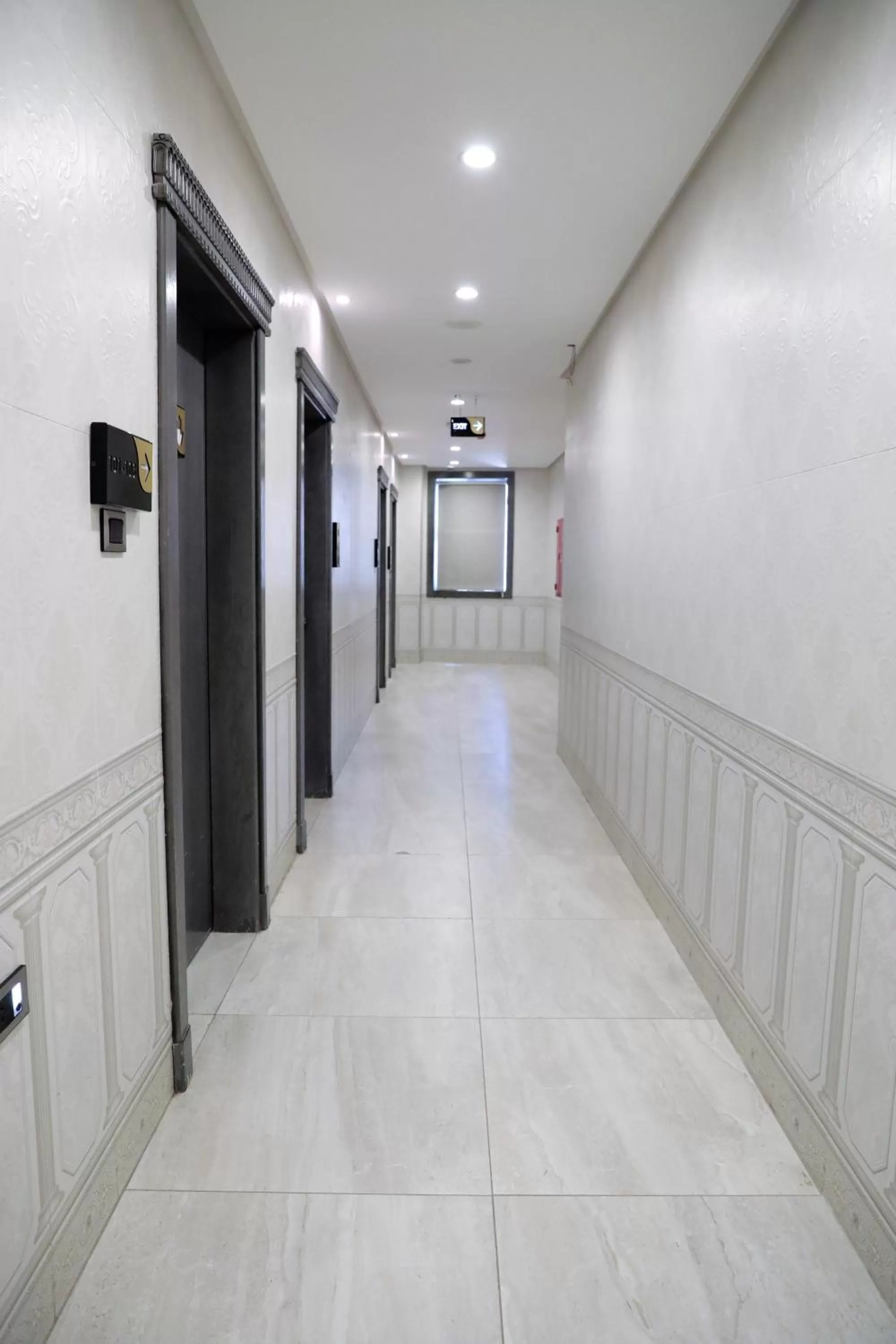 Decorative detail in Nishan Hotel