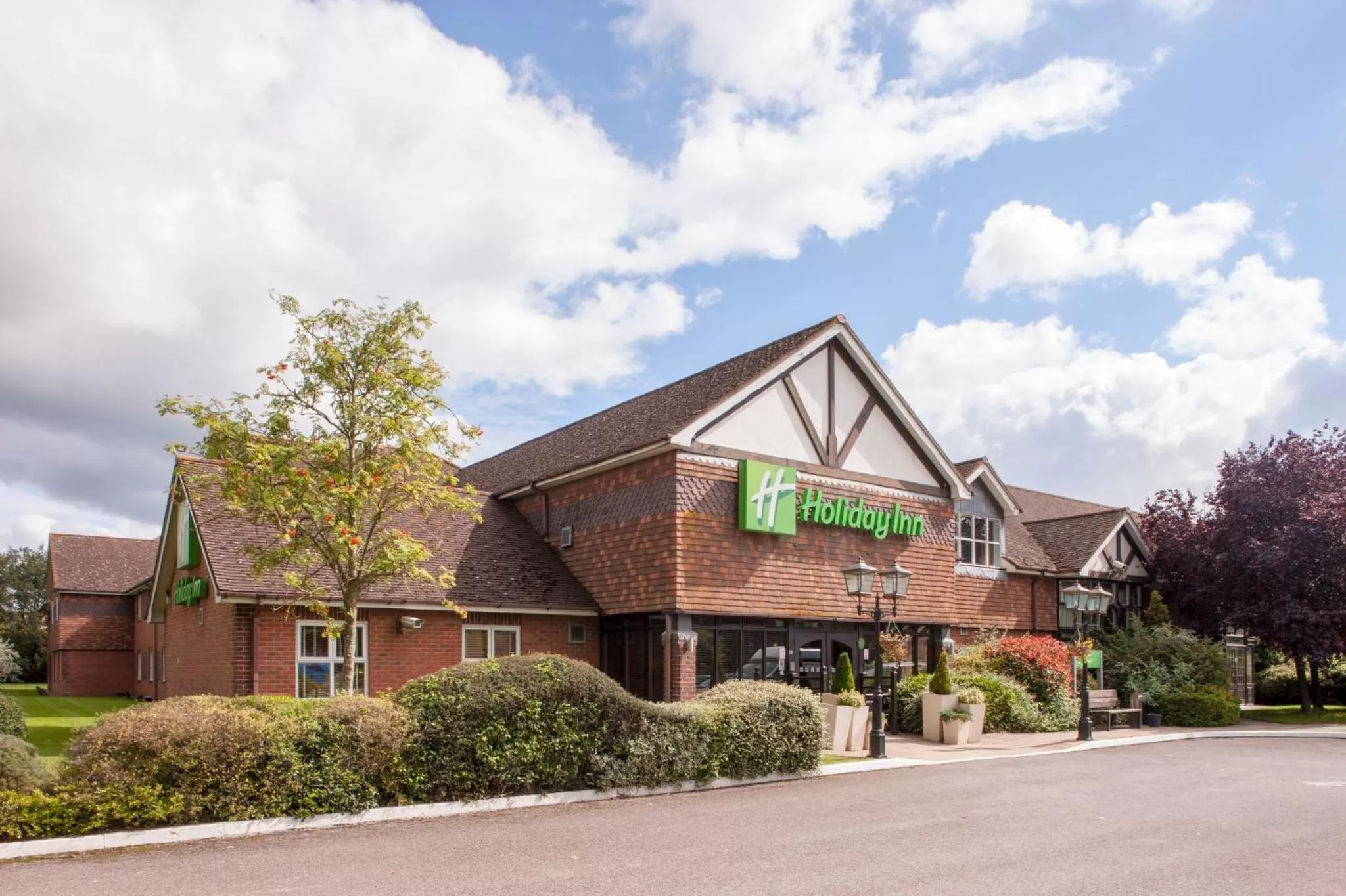 Property building in Holiday Inn Reading West by IHG