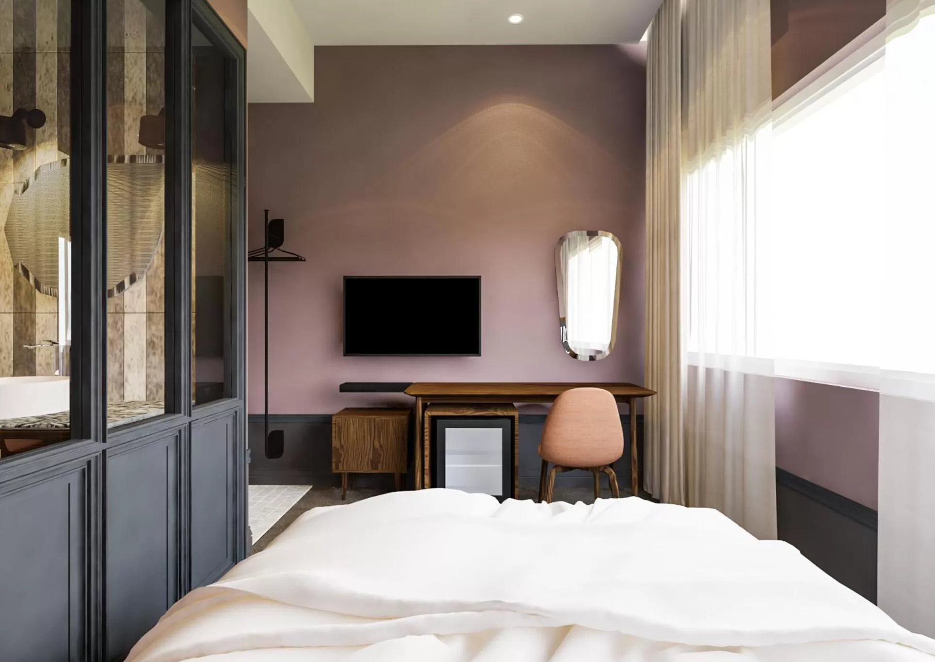 Photo of the whole room, Bed in The Jesselton Hotel