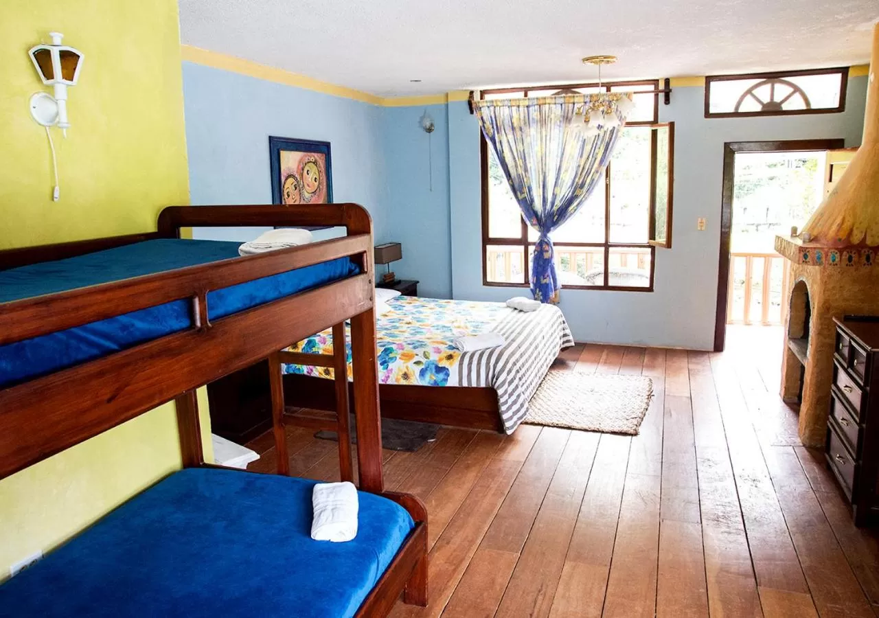 Bed, Bunk Bed in Spa Hosteria Miramelindo