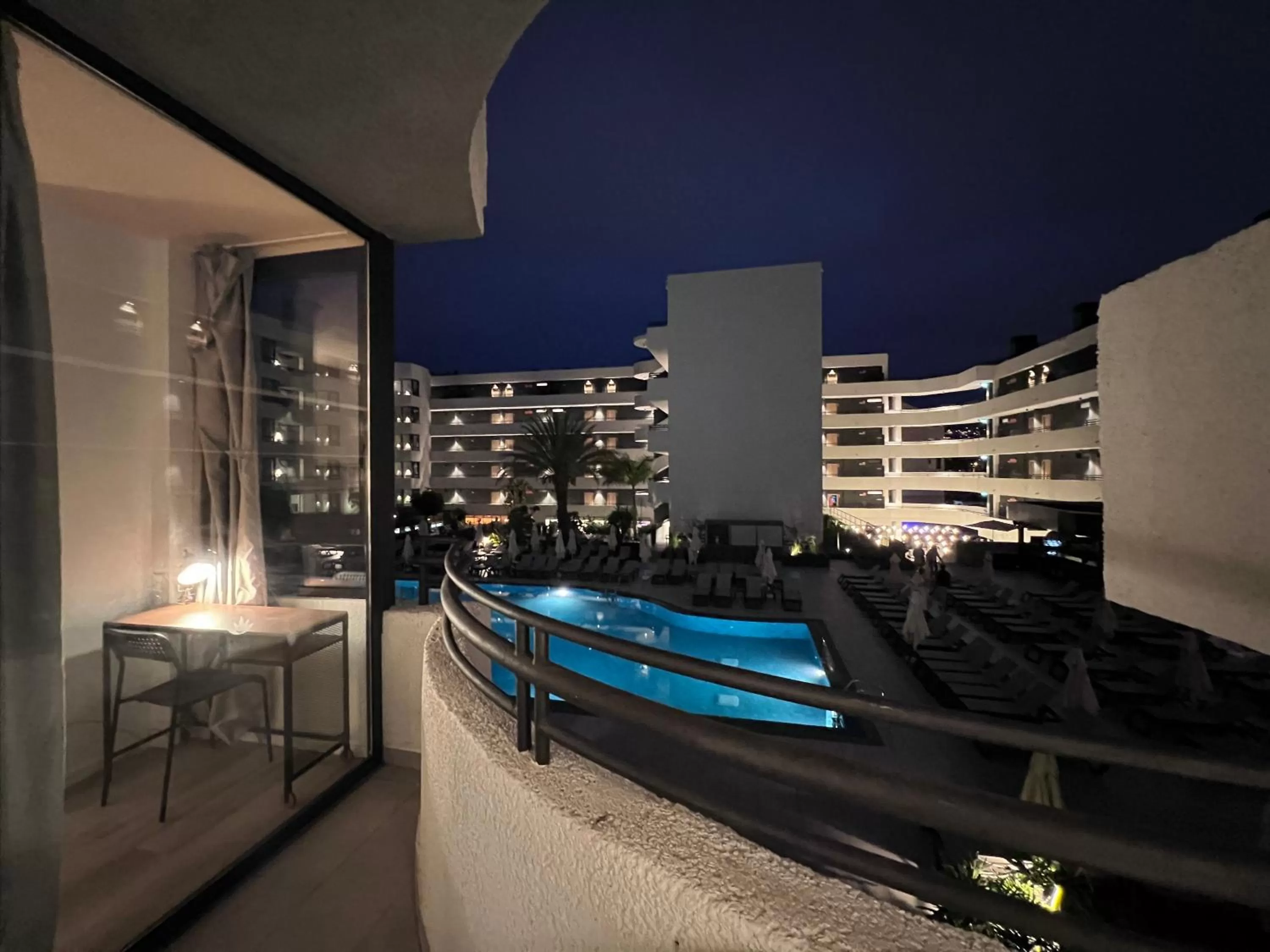 Balcony/Terrace in Luxury Apartment with pool view