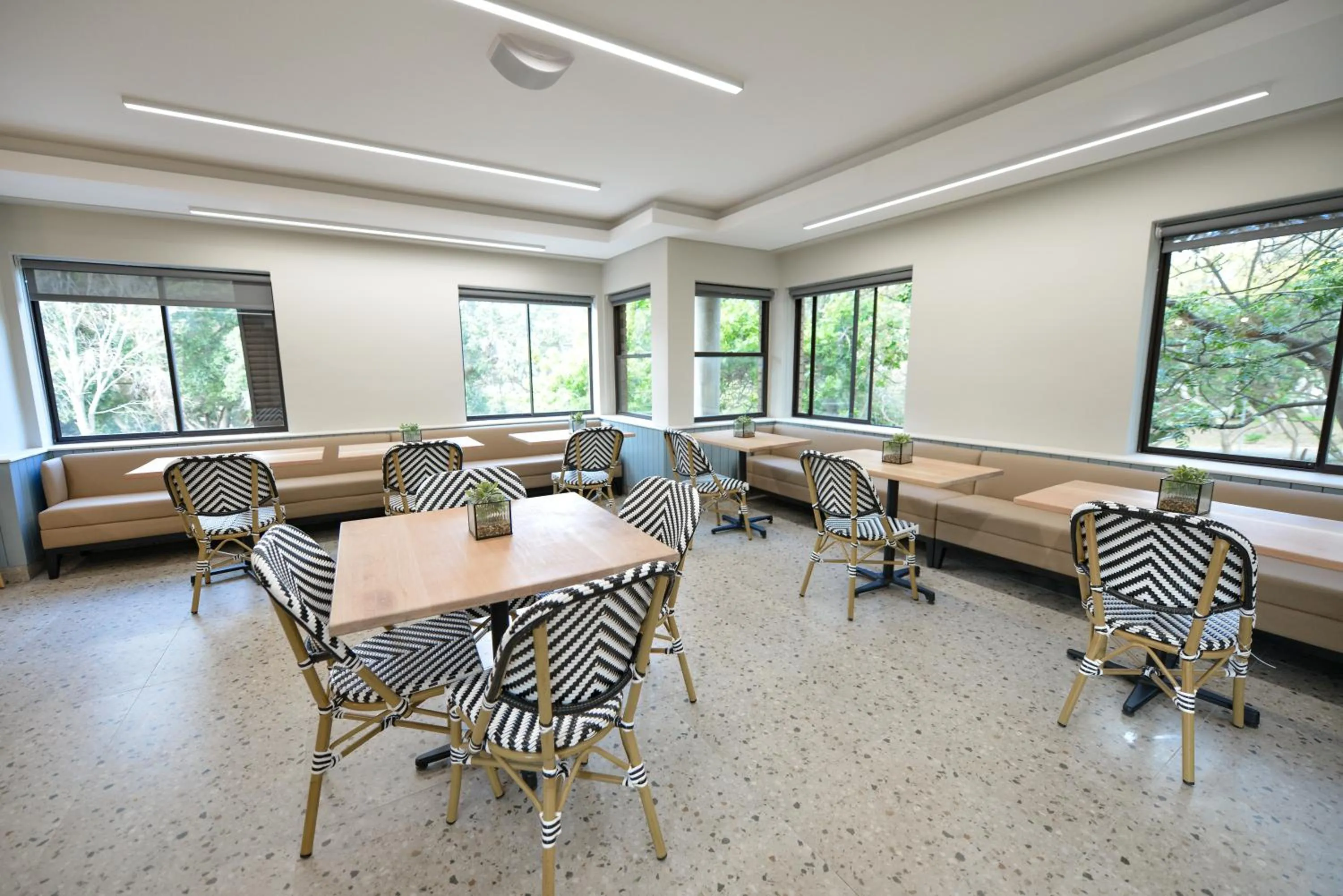 Restaurant/places to eat in All Africa House (University Of Cape Town)