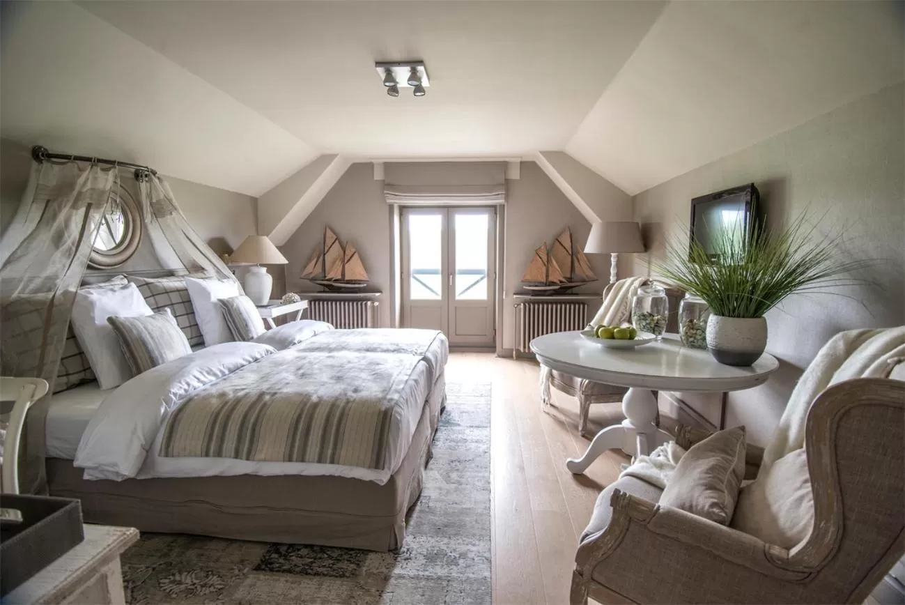 Photo of the whole room, Room Photo in Lebeau 19 Hotel