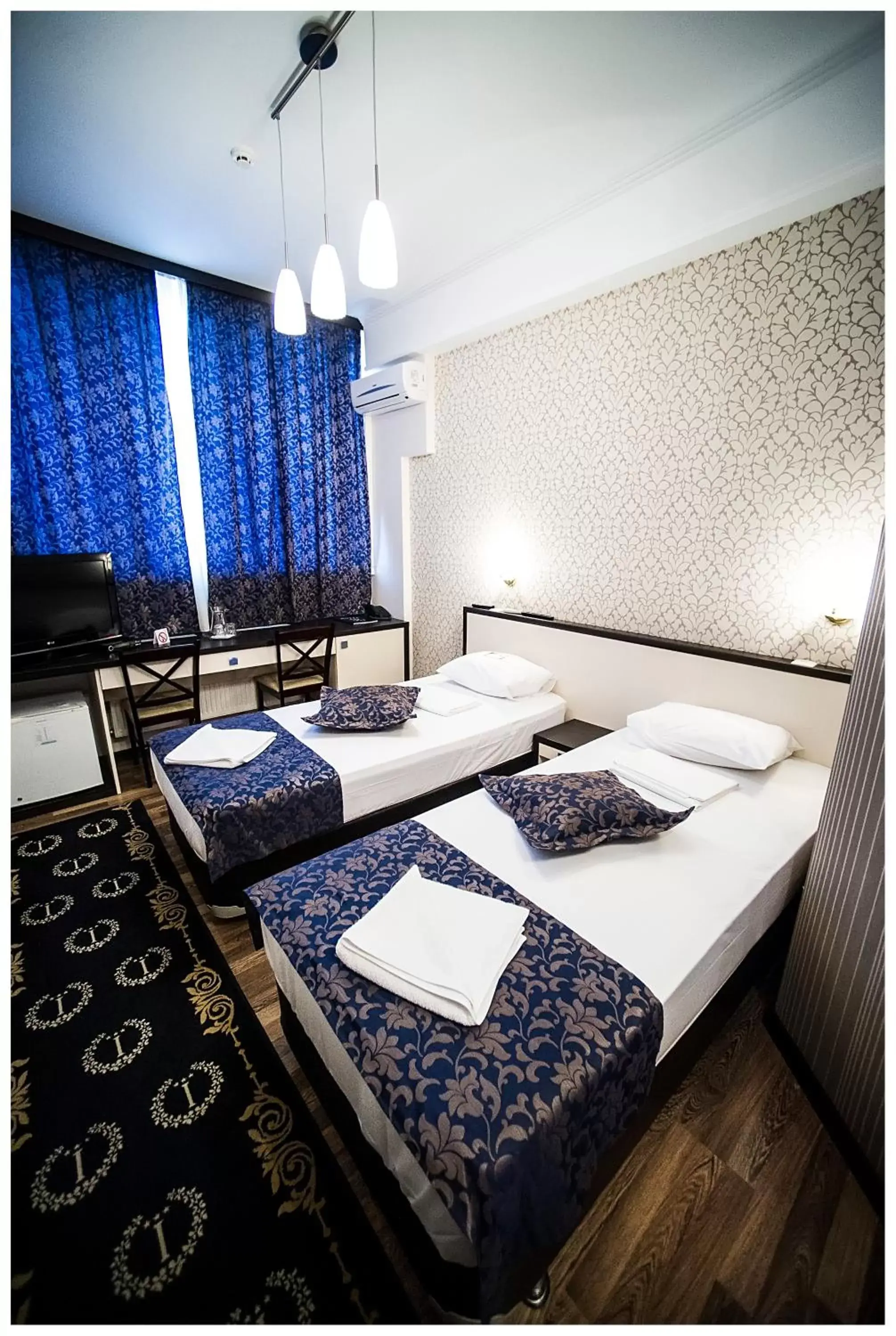 Standard Twin Room in IRIS Hotel Standard Twin Room in IRIS Hotel