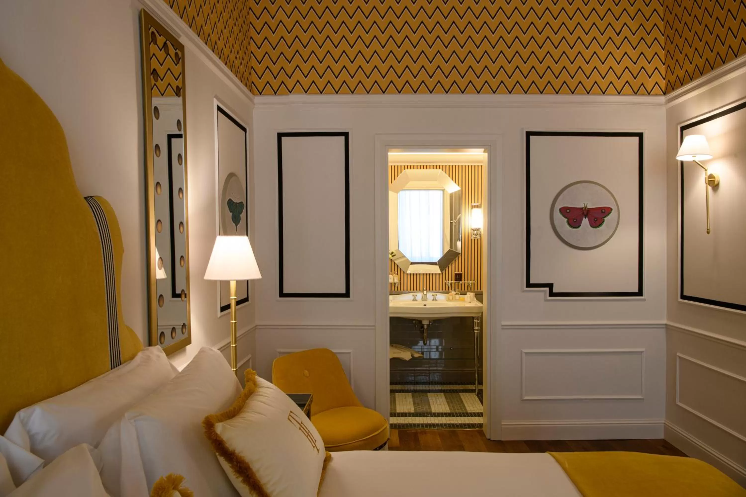 Seating area, Bed in IL Tornabuoni The Unbound Collection by Hyatt