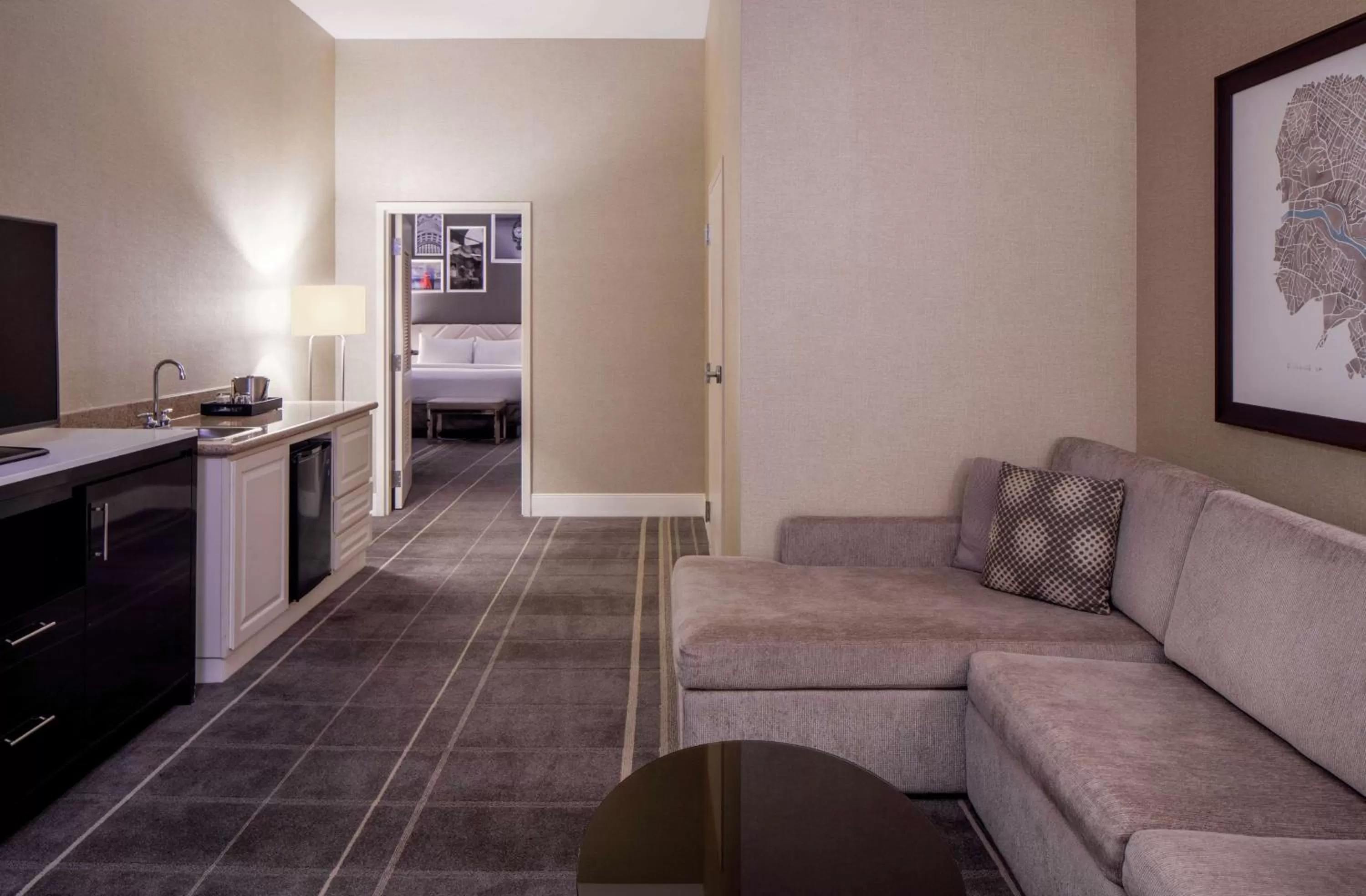Living room in Hilton Richmond Downtown