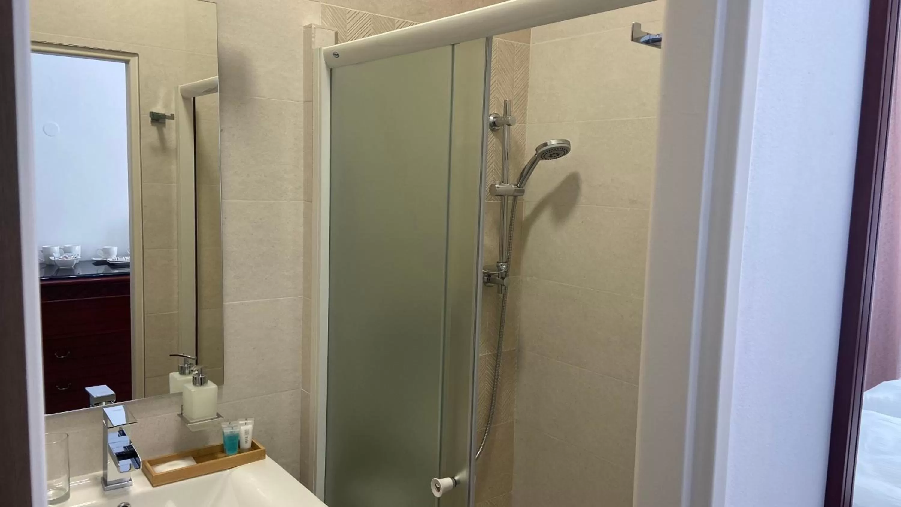 Shower in Aparthotel Slezák