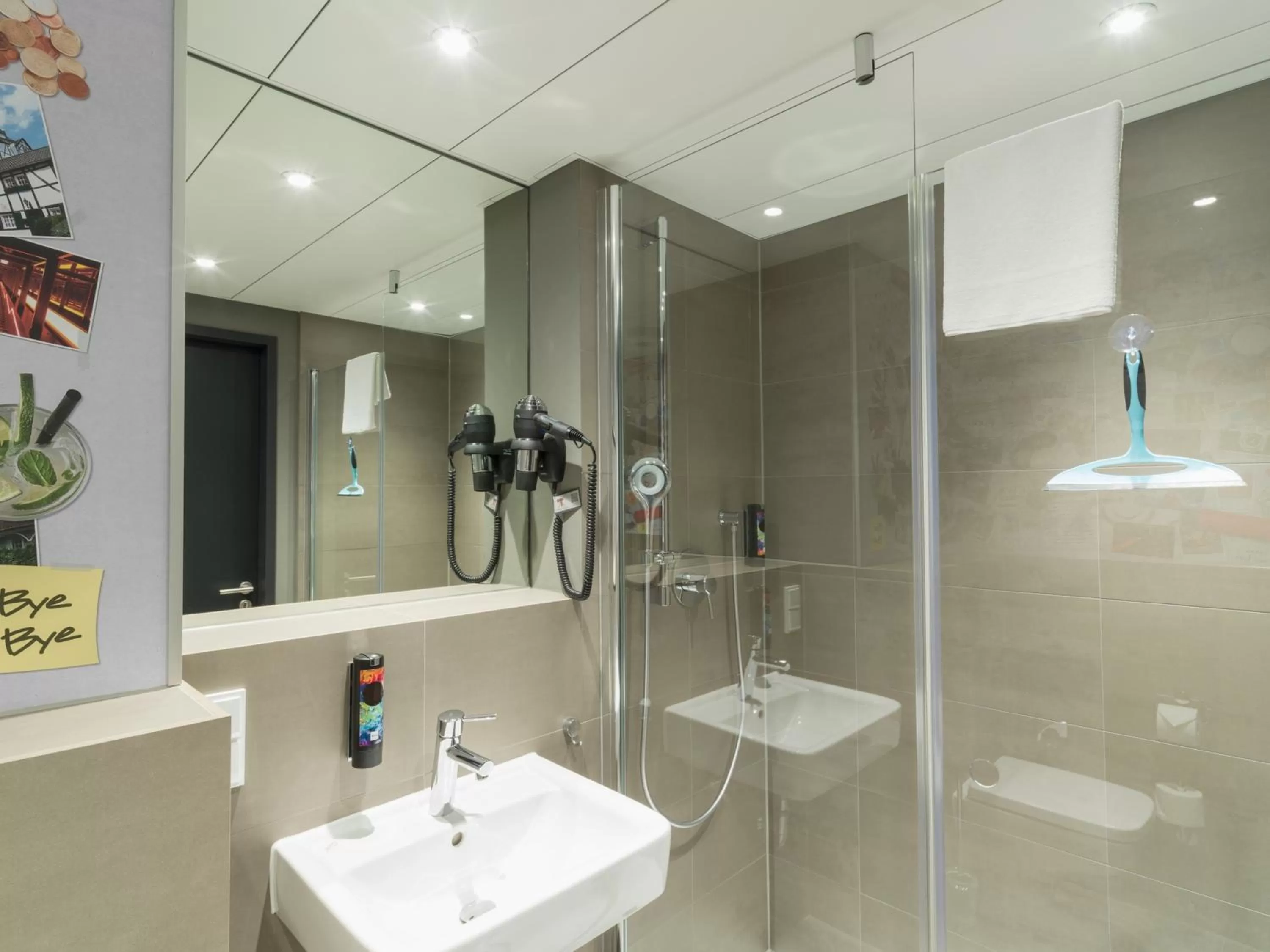 Toilet in Holiday Inn - the niu, Cobbles Essen by IHG