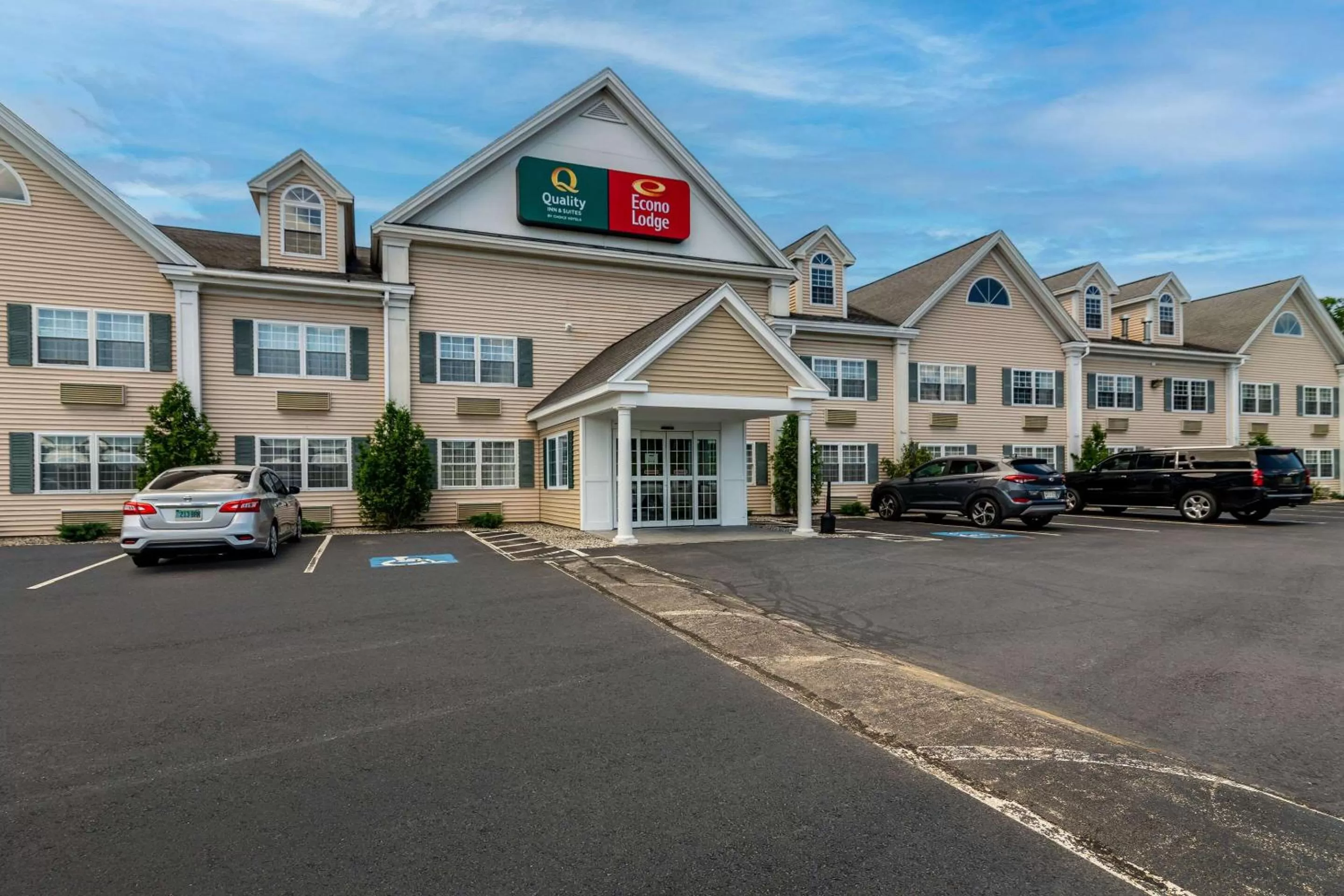 Property building in Quality Inn & Suites Auburn I-95