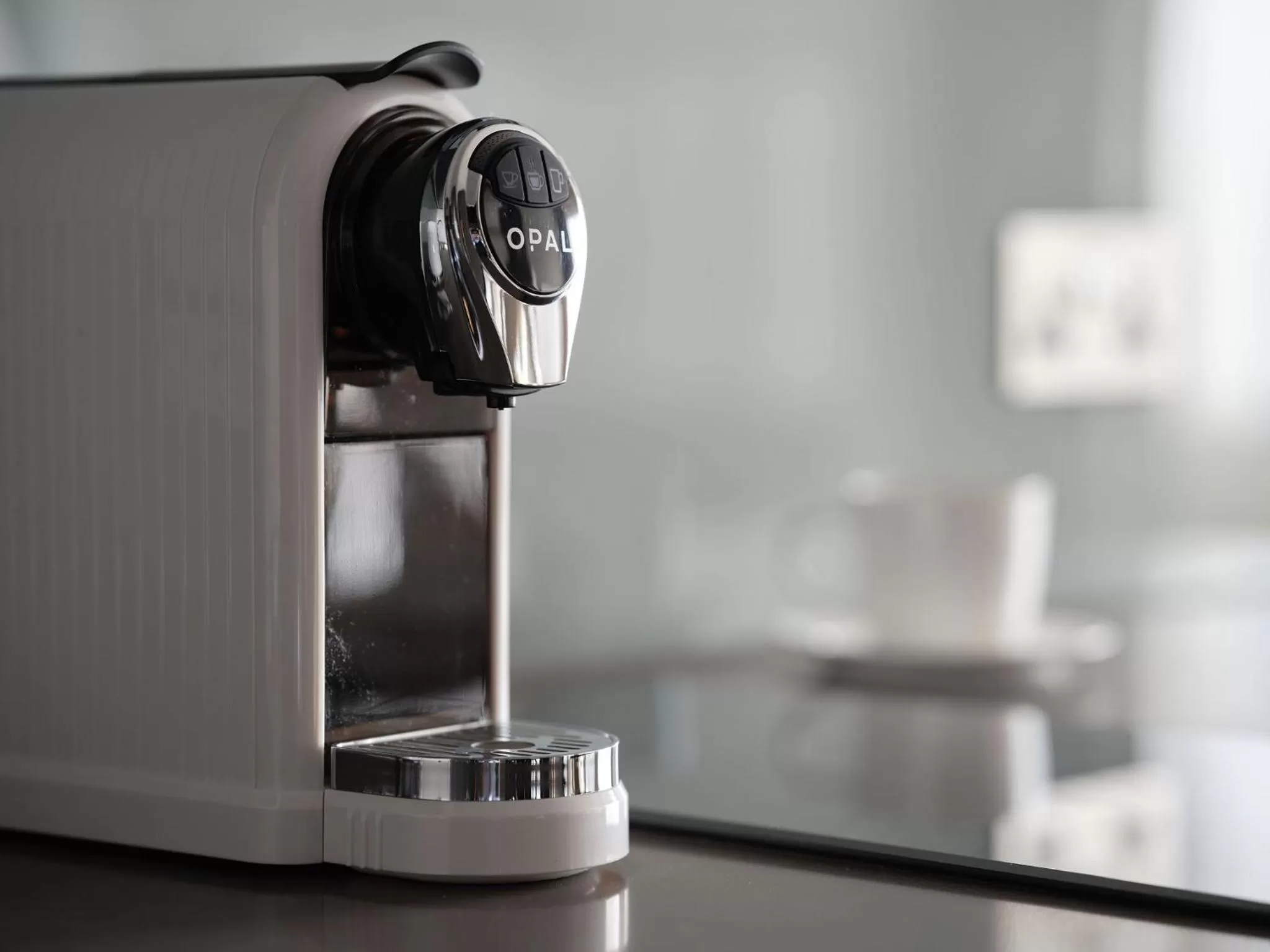 Coffee/tea facilities in Dao by Dorsett West London