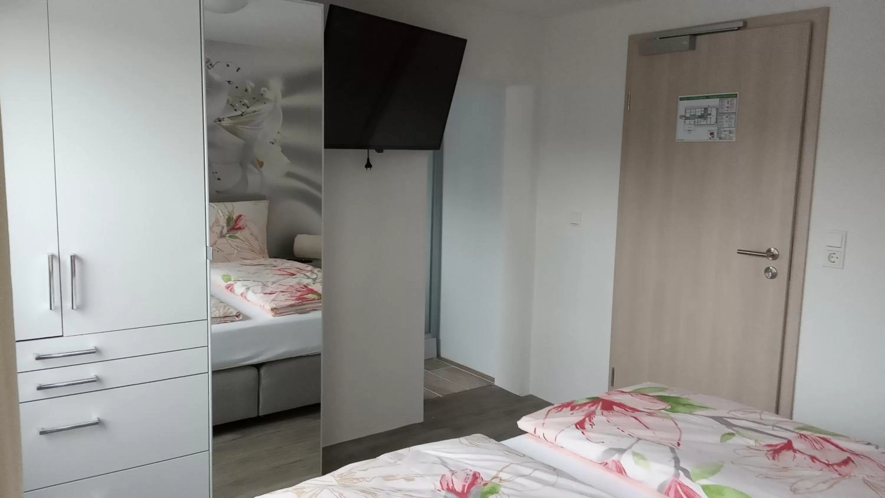 Bed in Gästehaus - Café Frank