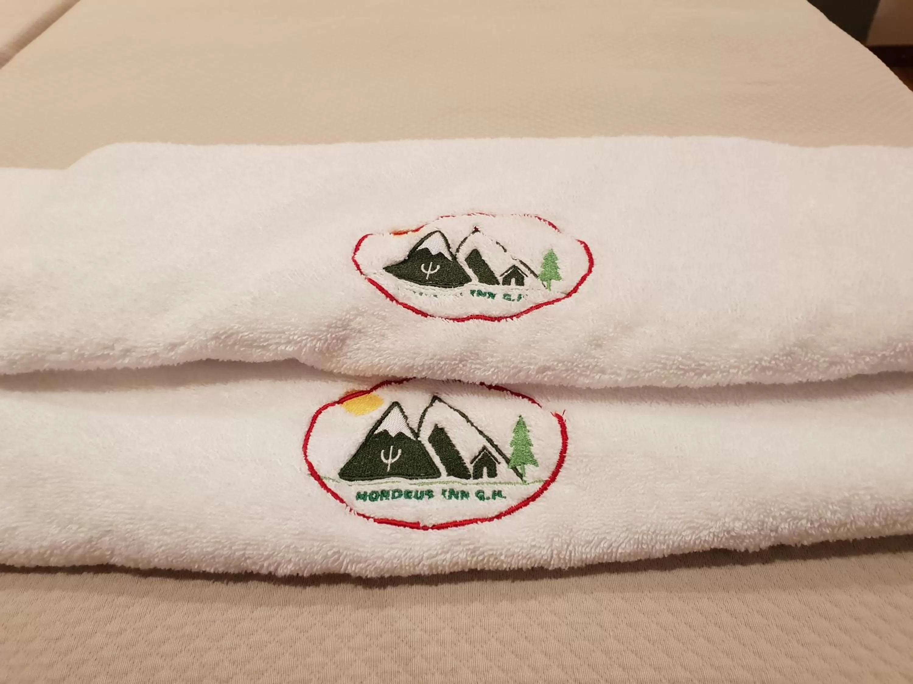 Photo of the whole room in Mondeus Inn Luxury