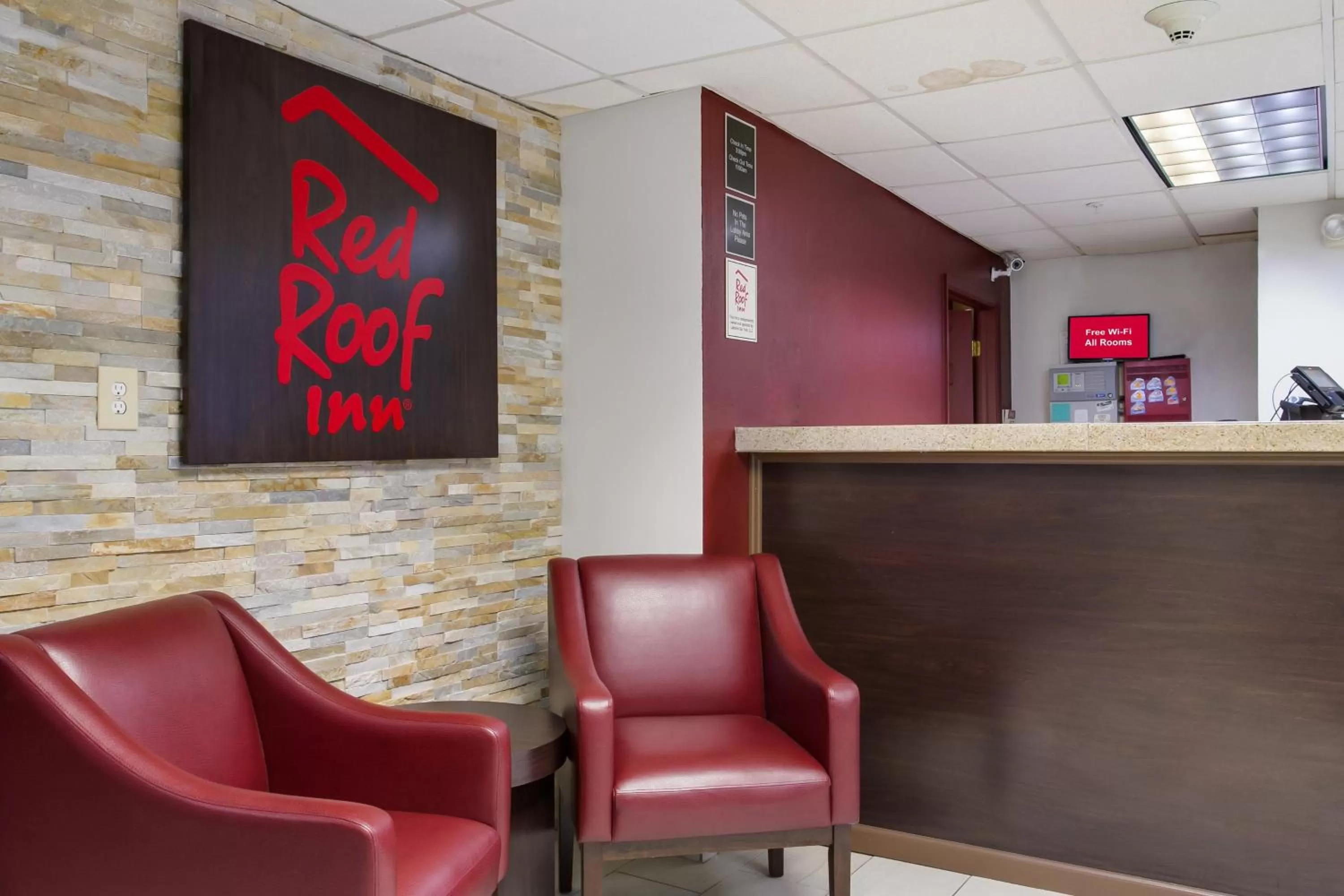 Lobby or reception in Red Roof Inn York Downtown