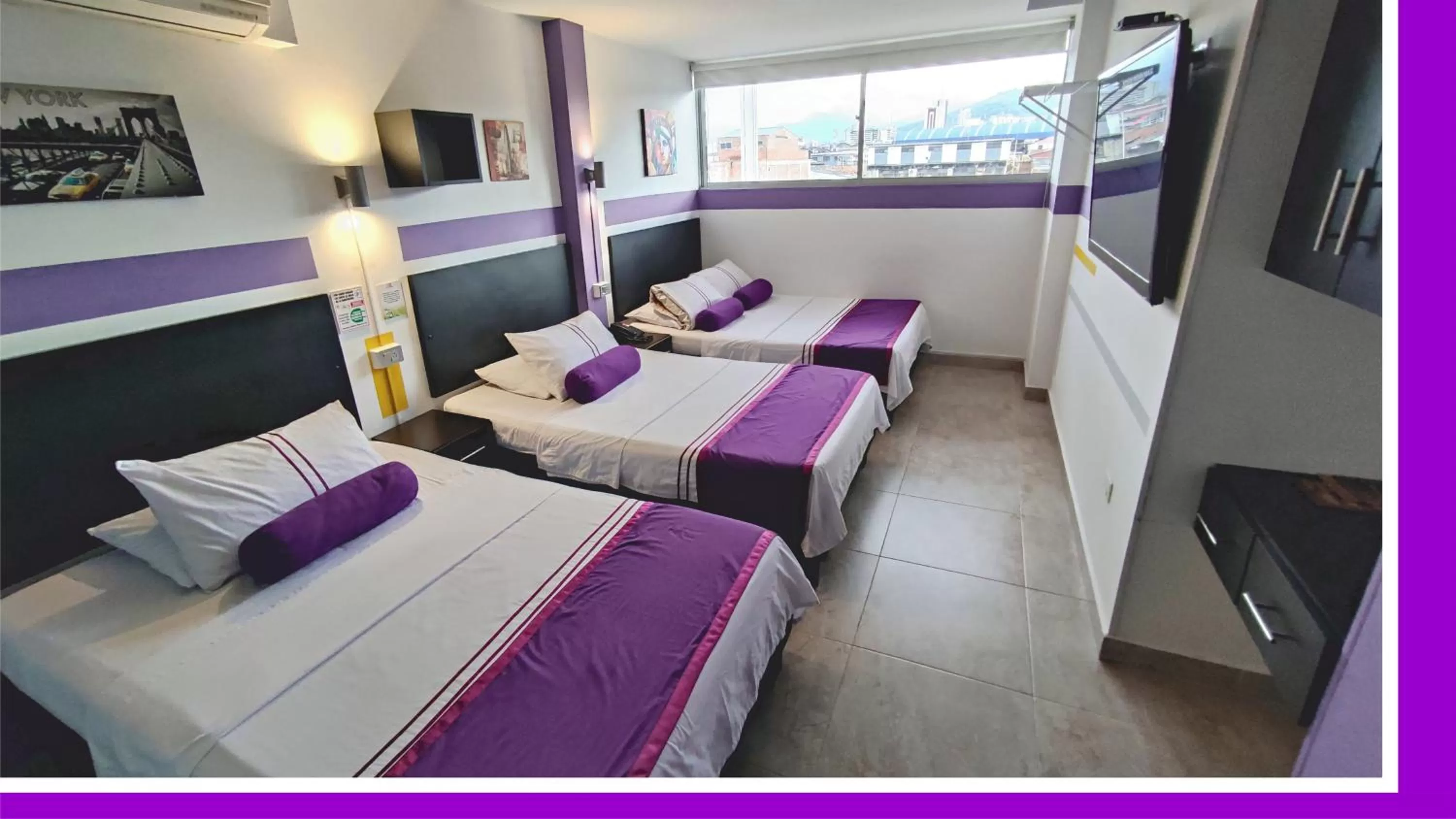 Photo of the whole room in HOTEL COLOURS Cali