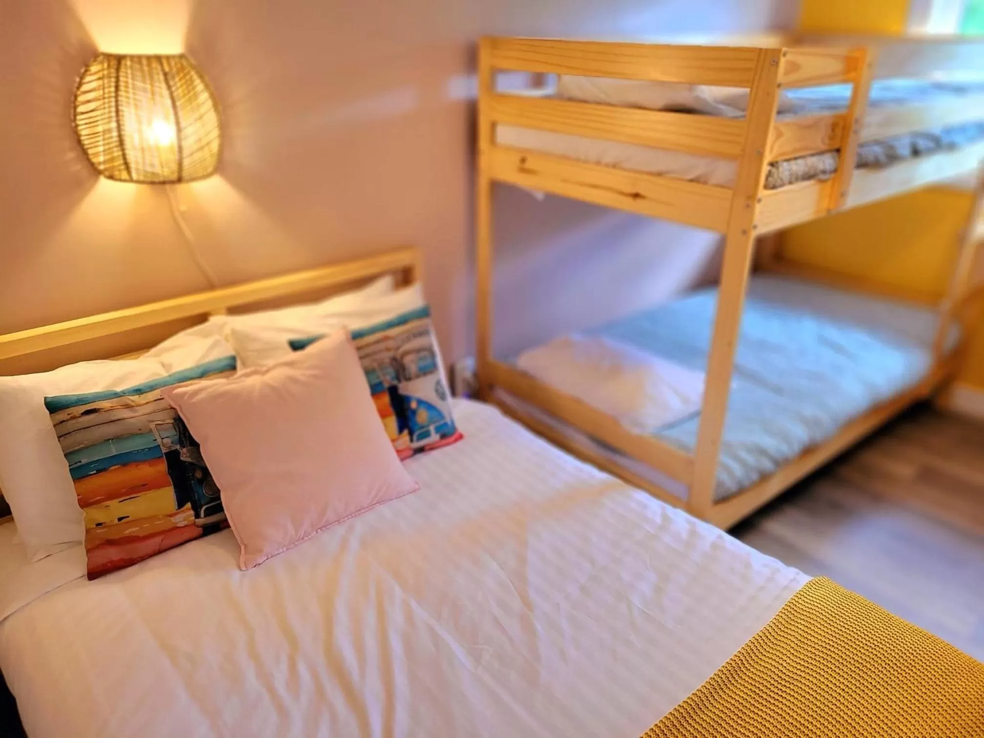 Photo of the whole room, Bed in Motel Abricafé