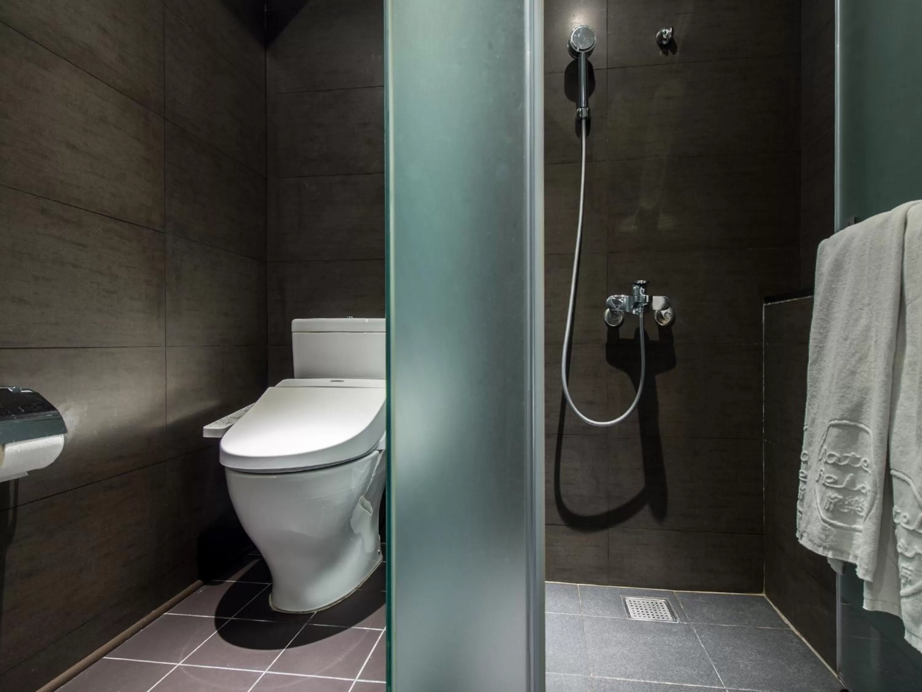 Shower in Hotel Relax I