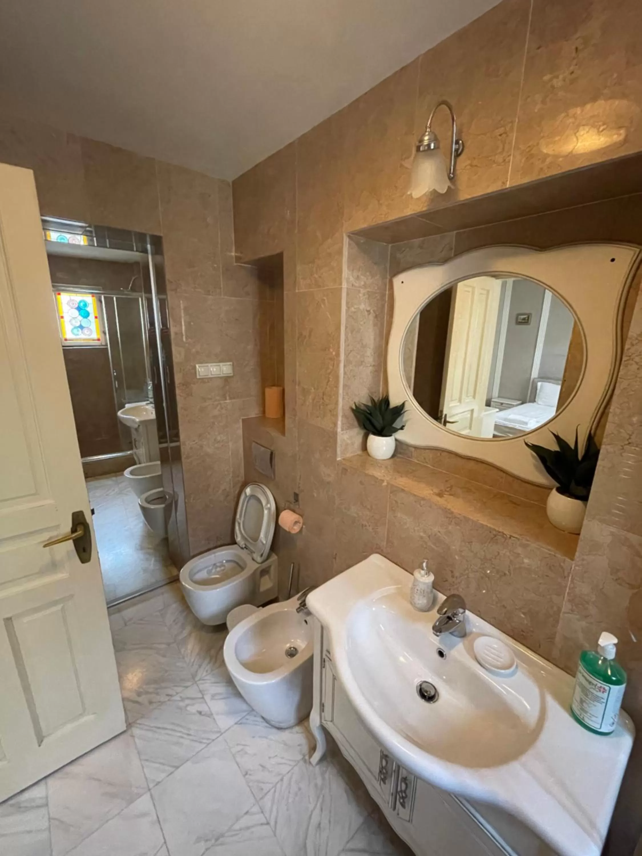 Bathroom in George&Dragon Rooms