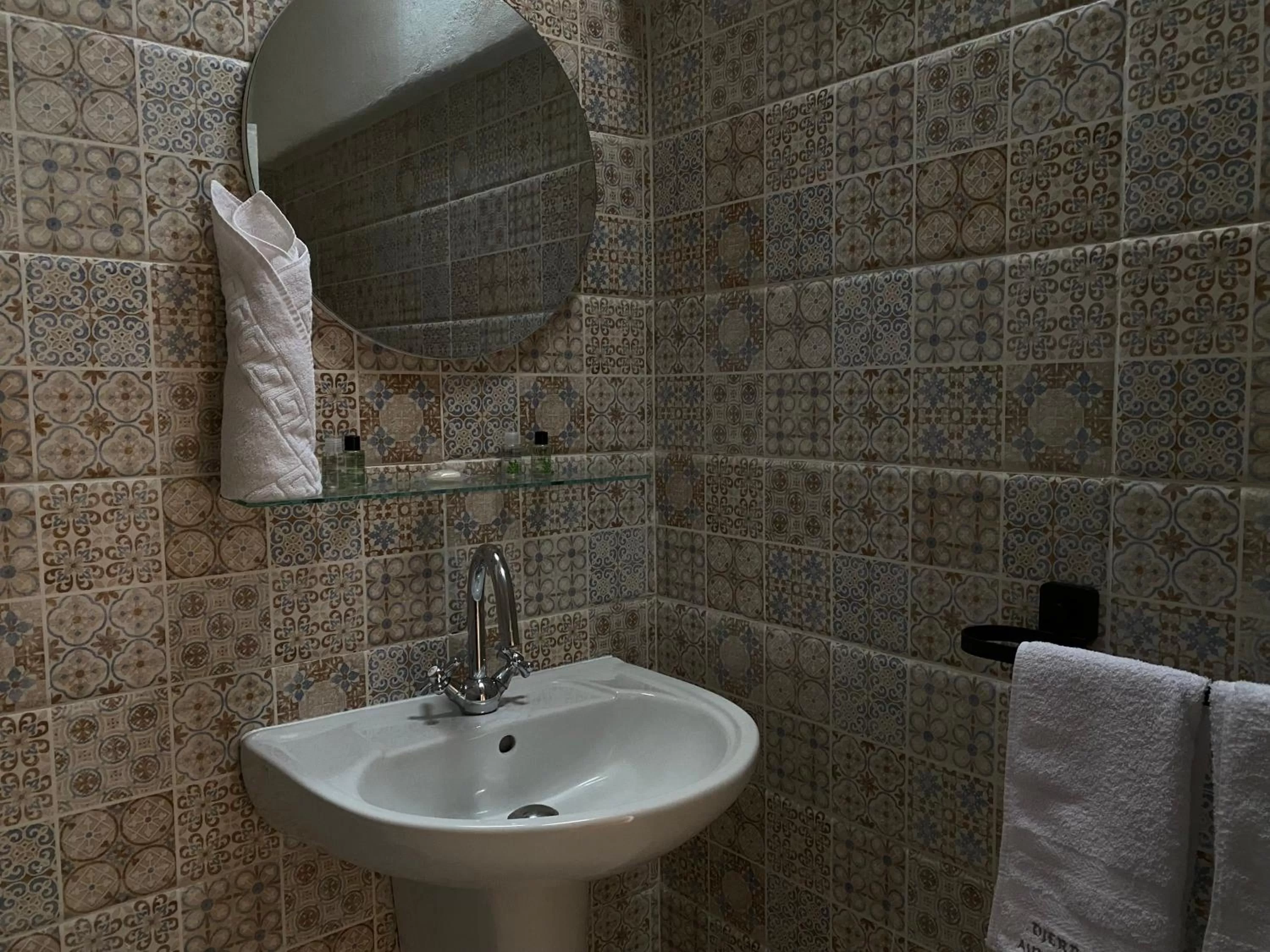 Toilet in Hôtel Djerba Authentique - Au centre de Midoun