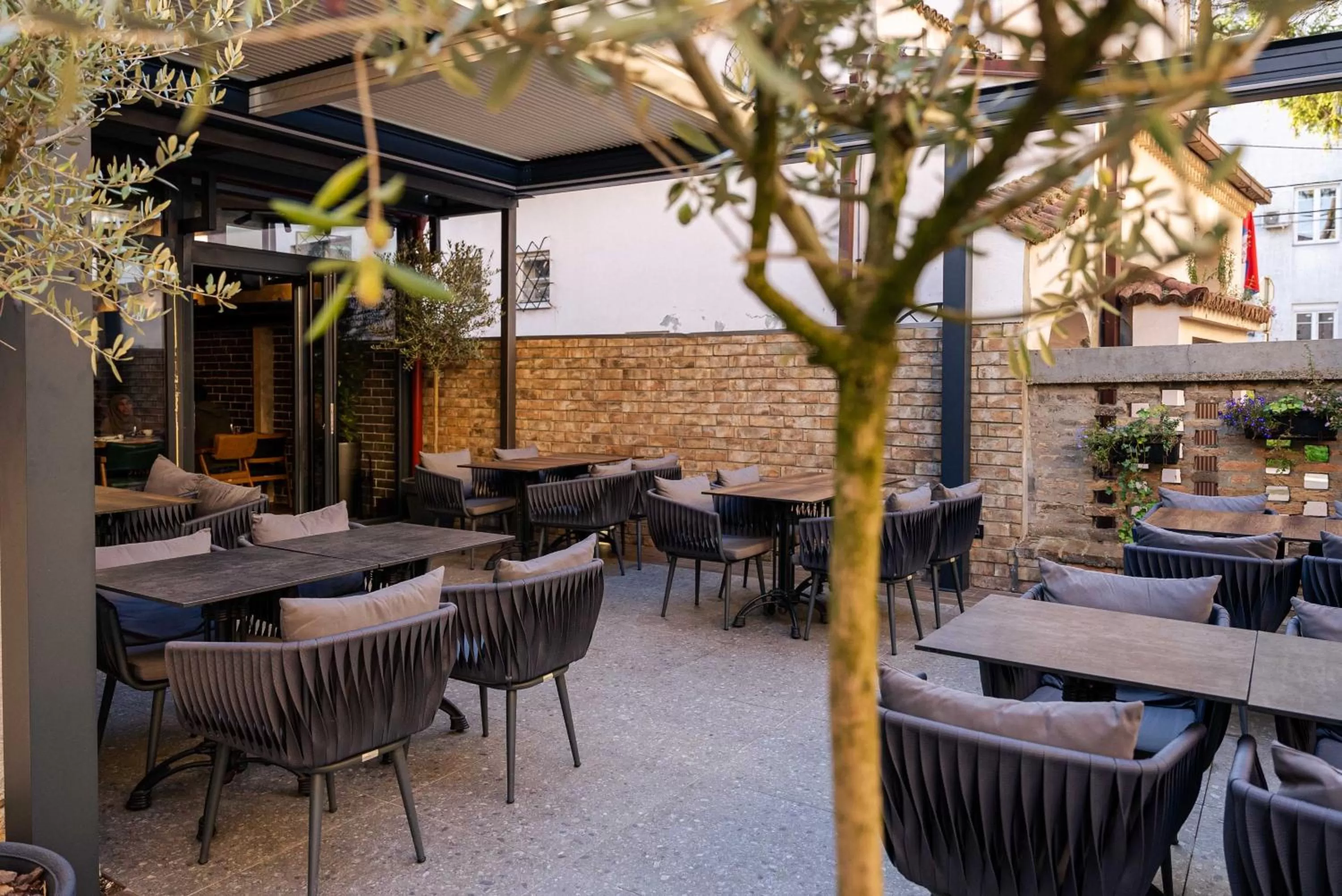 Restaurant/places to eat in Hotel Dum by Muskat