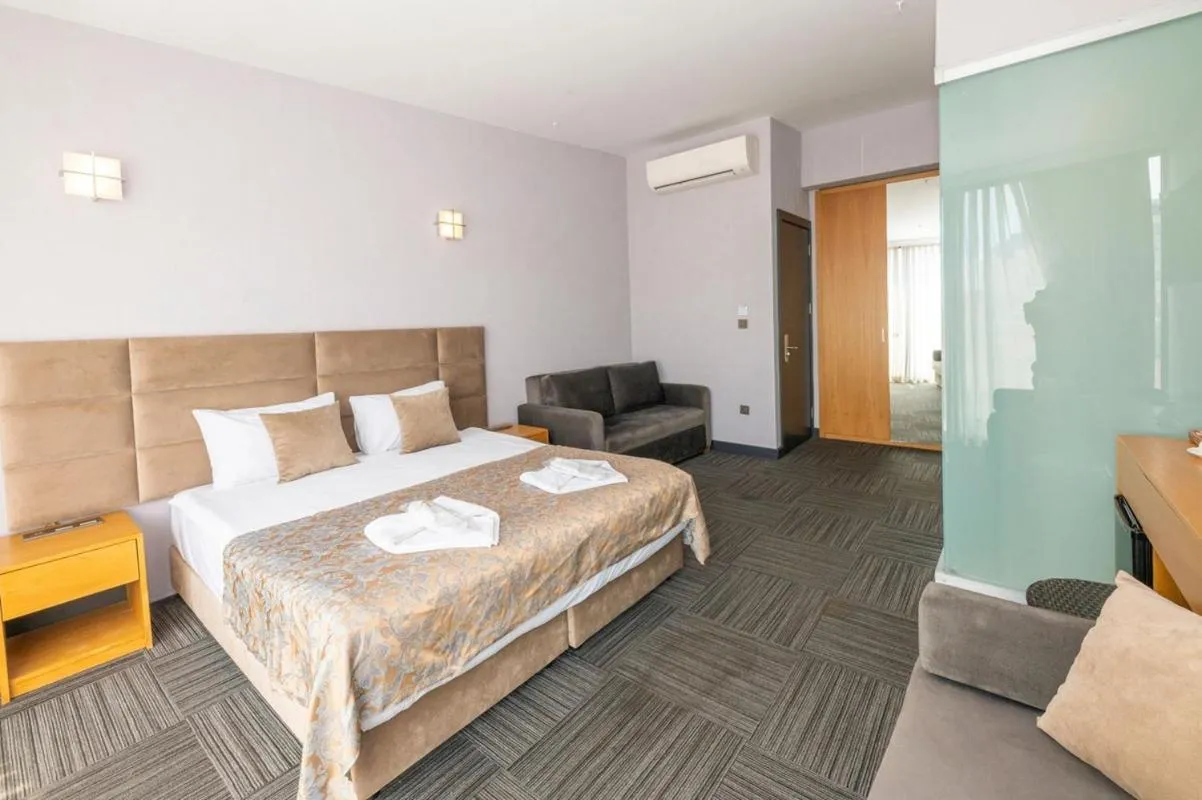 Family Room with Sea View in Hotel V Plus Taksim