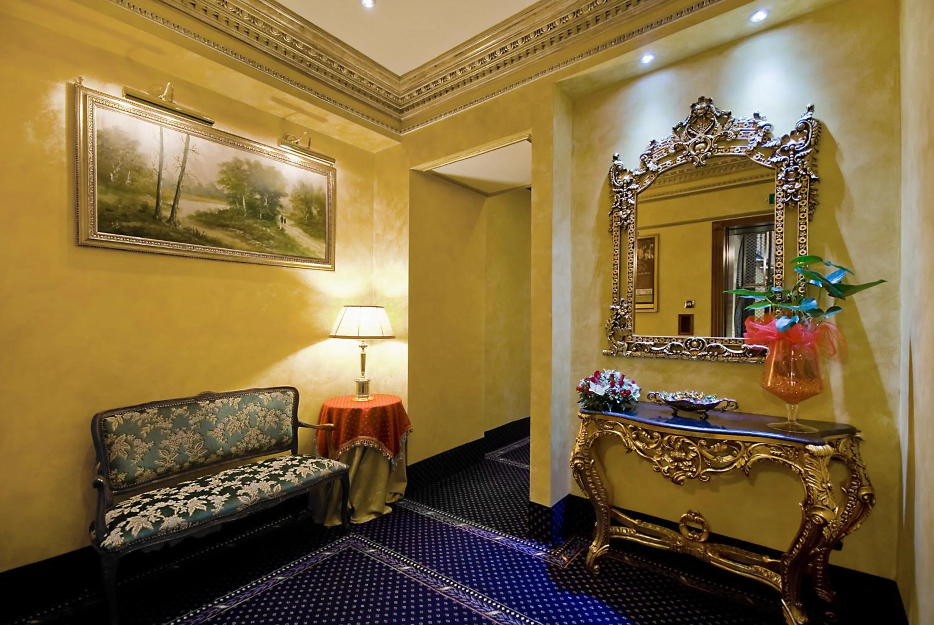 Lounge or bar in Hotel Manfredi Suite In Rome