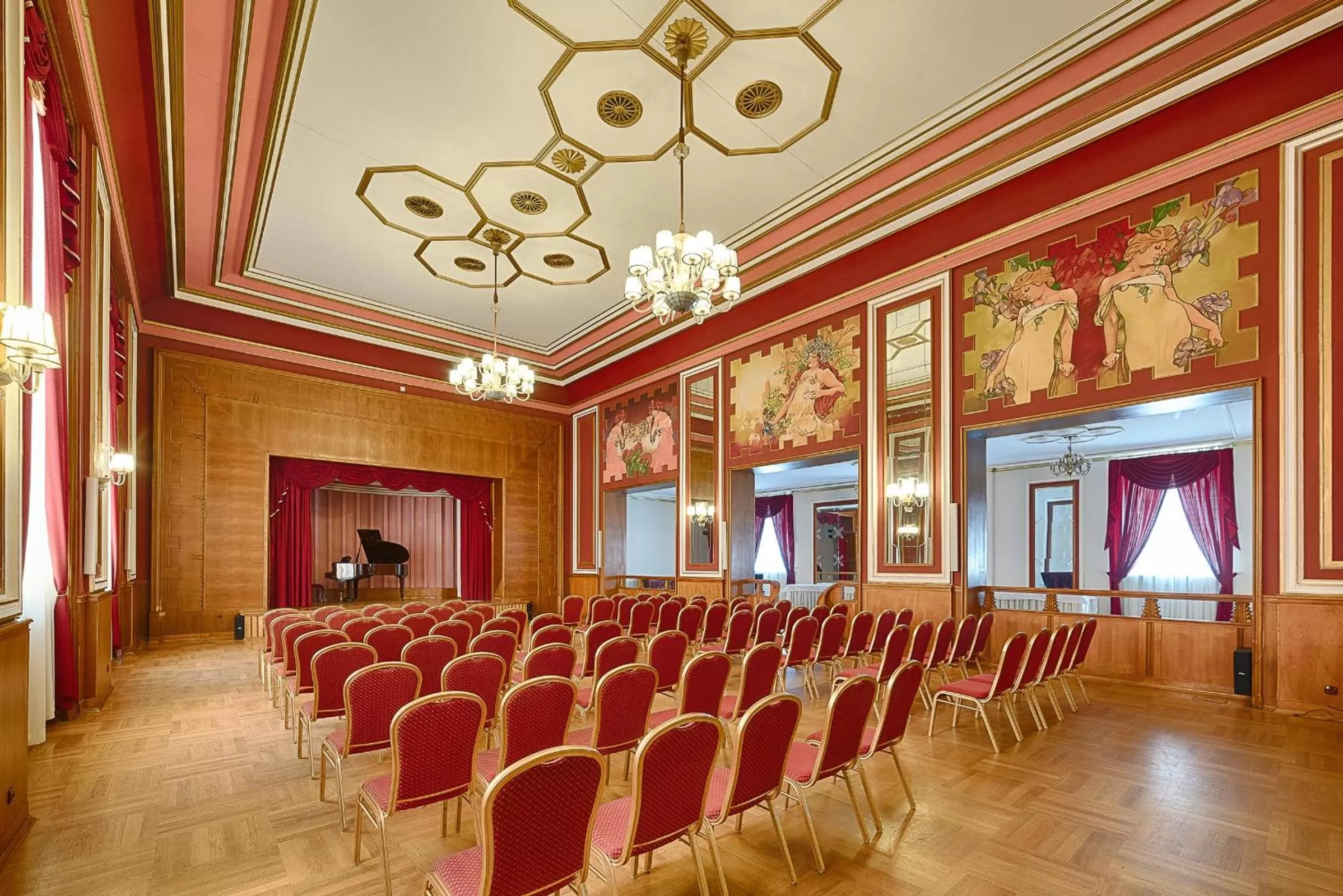 Meeting/conference room in Focus Hotel Premium Pod Orłem