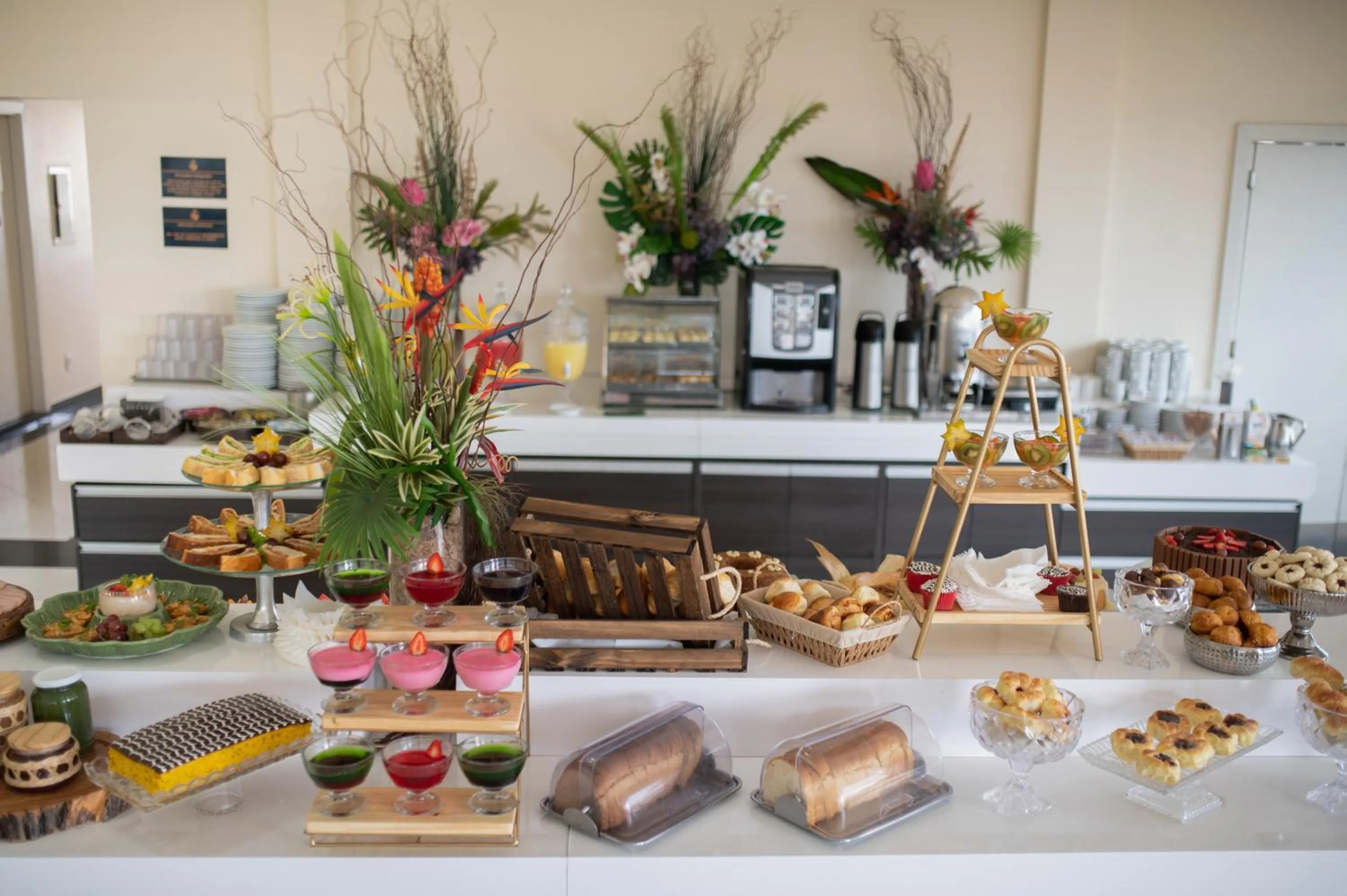 Buffet breakfast in Havana Palace Hotel II