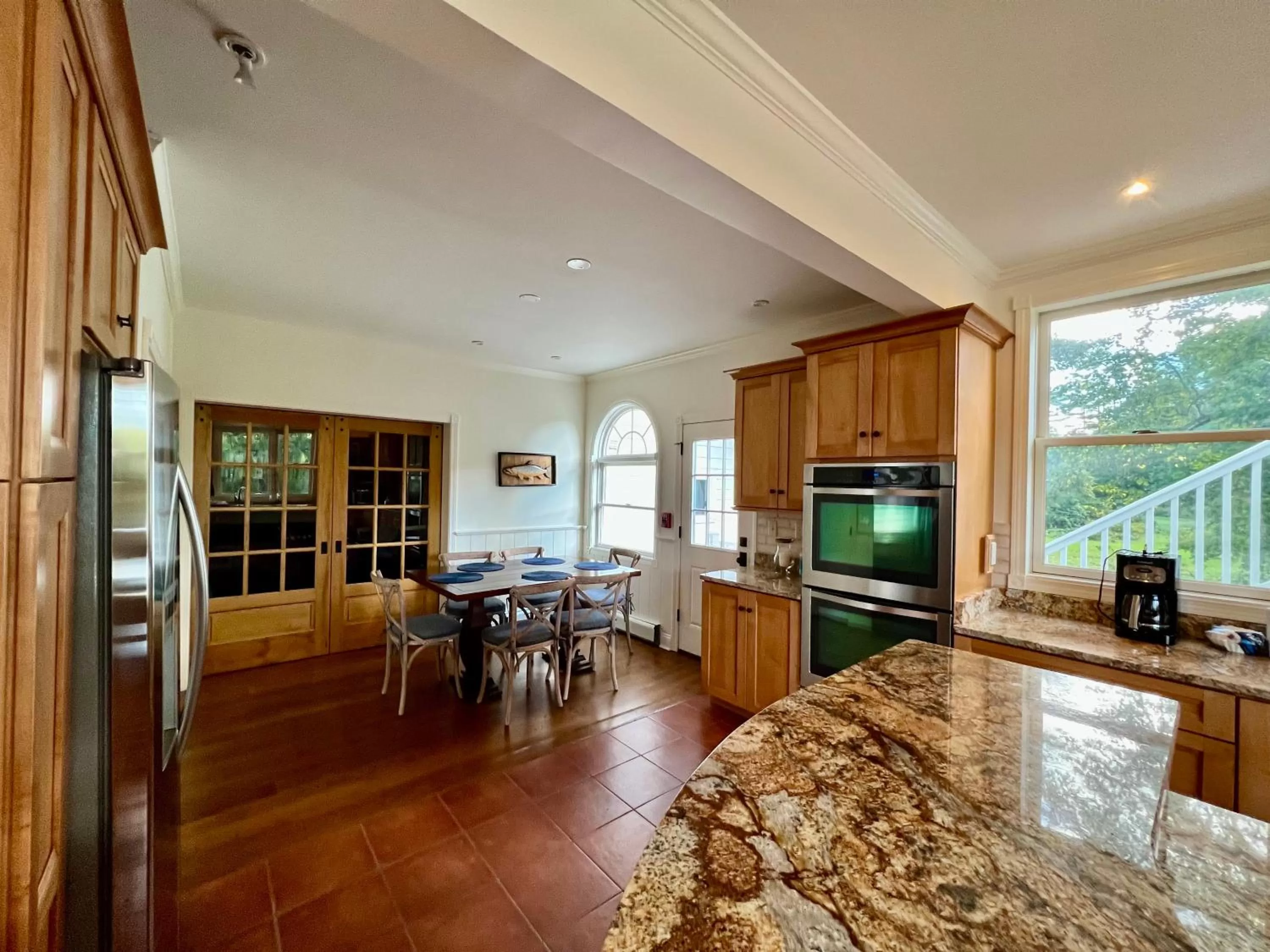 Kitchen or kitchenette in Hill Farm Inn - Manchester