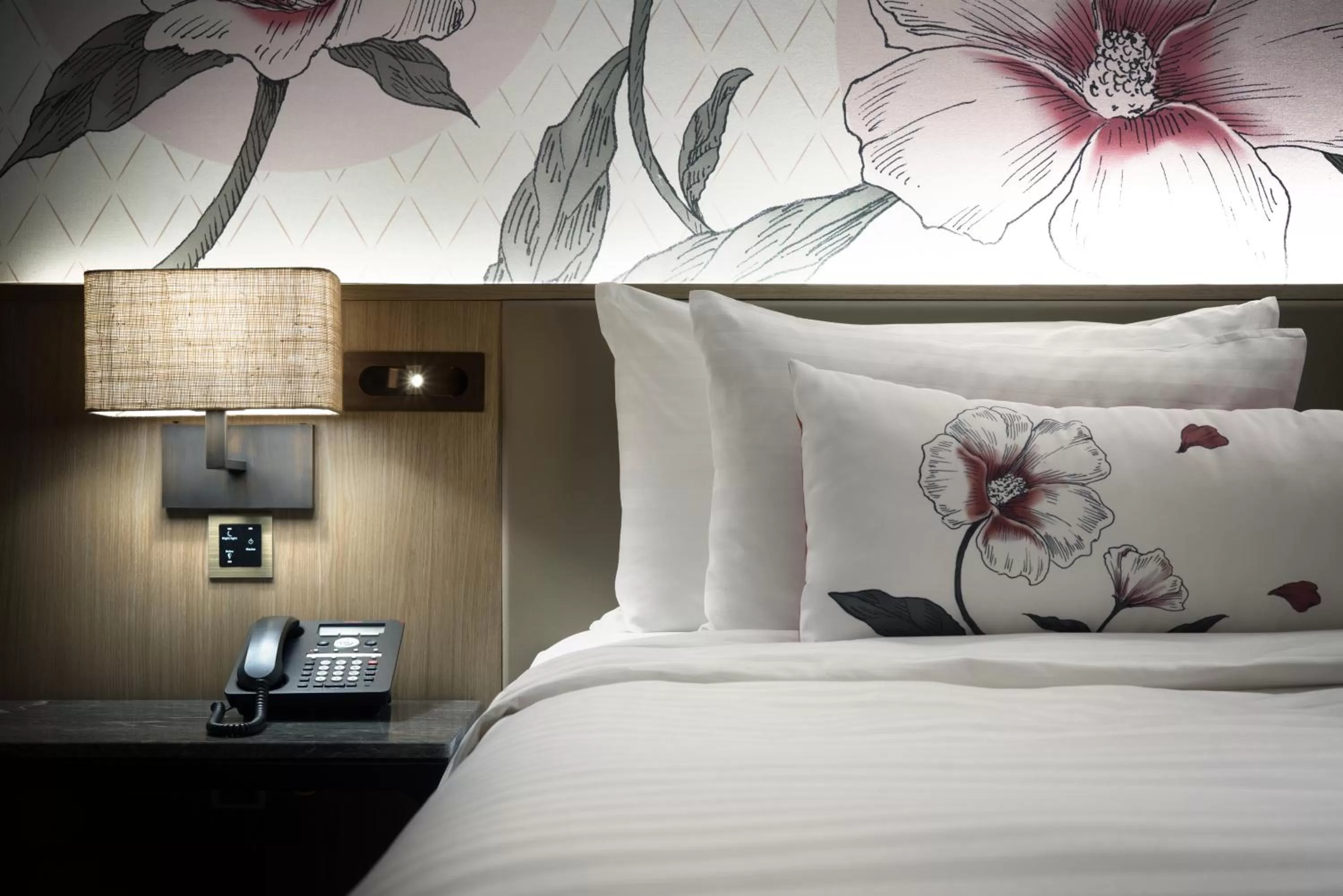 Bedroom, Bed in Sivatel Bangkok Hotel