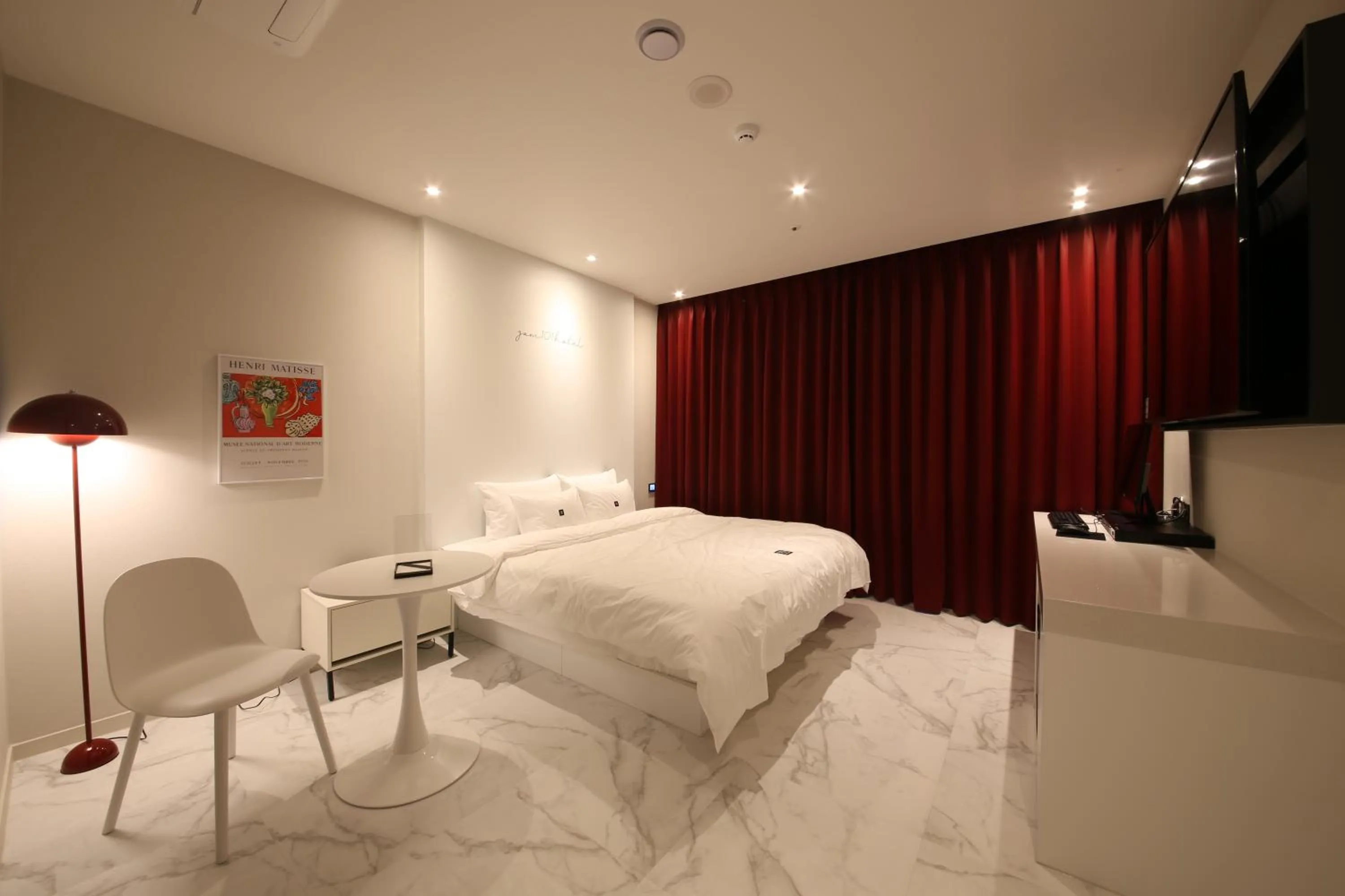 Bed in Zam101 Hotel Gimhae