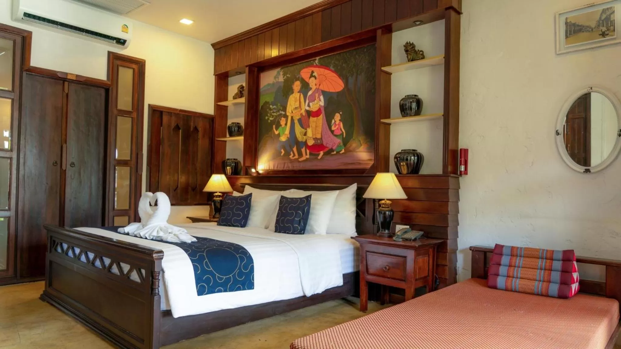 Photo of the whole room, Bed in Cheva Gallery Boutique Hotel