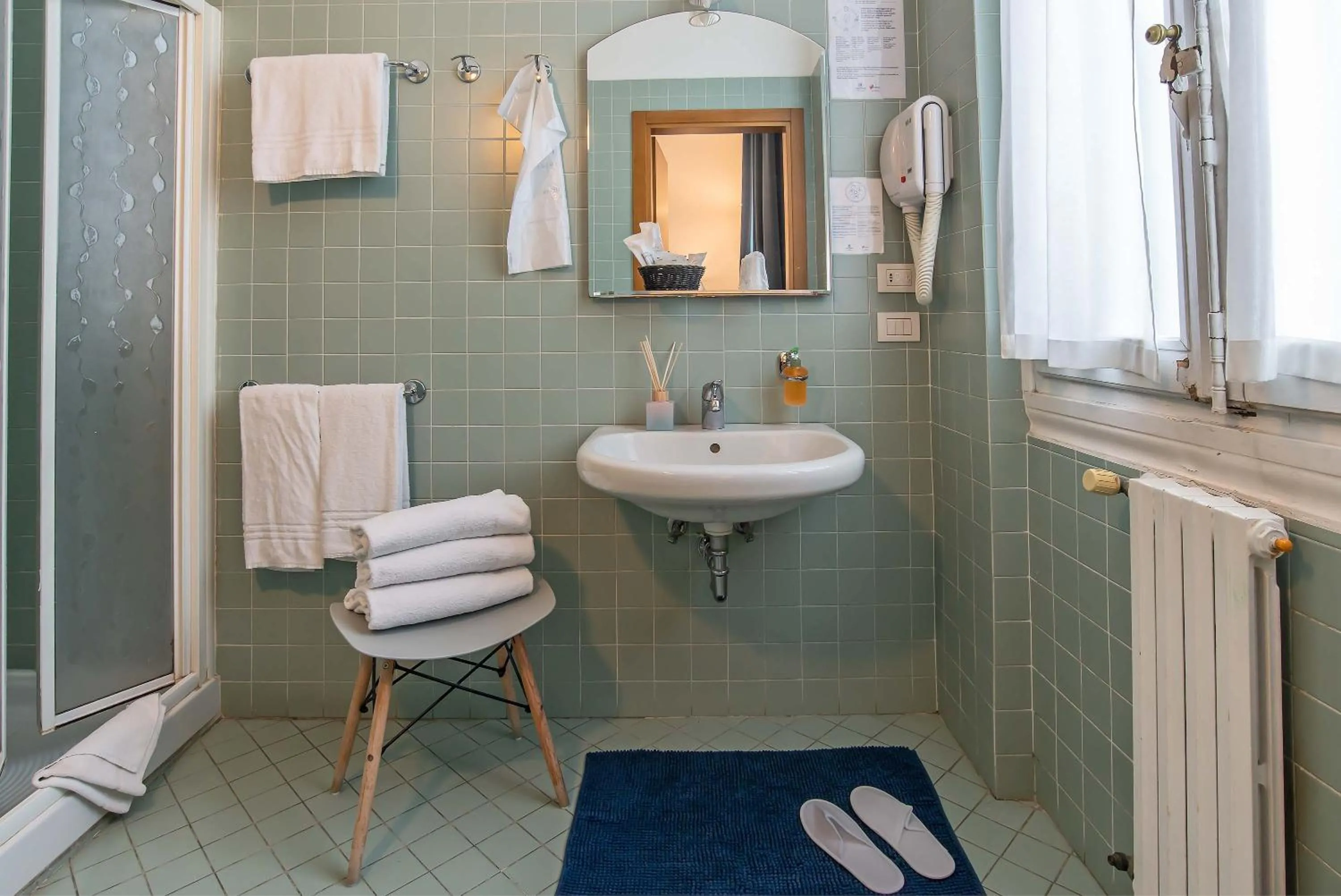 Bathroom in Hotel Bonifacio