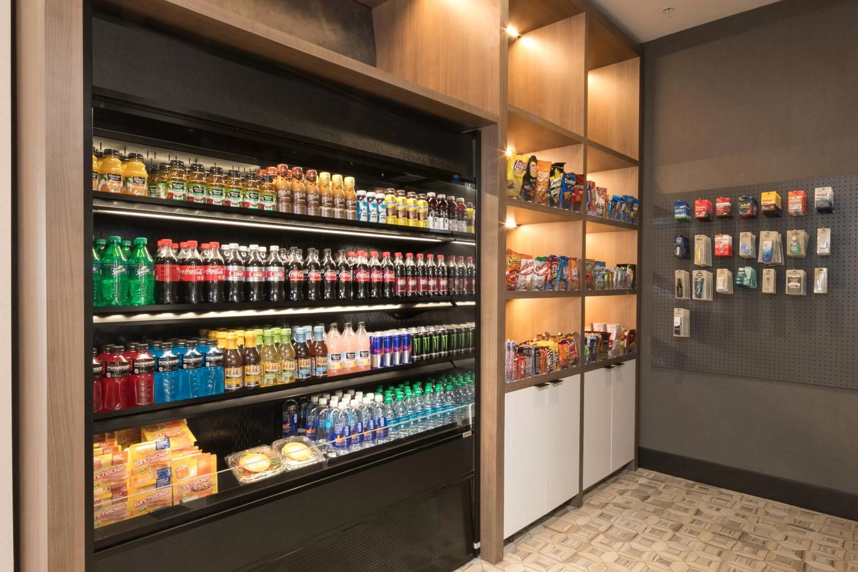 On-site shops in Holiday Inn & Suites Detroit - Troy by IHG