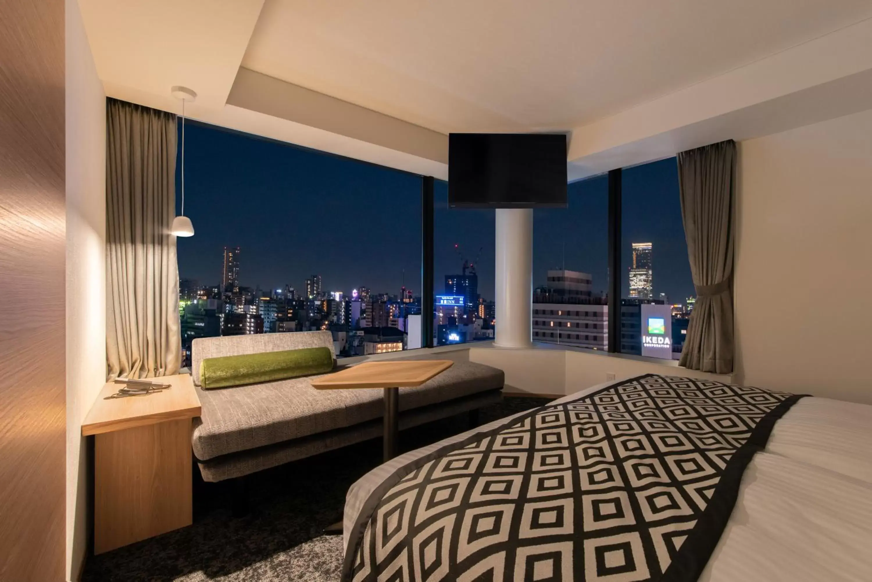 Deluxe Twin Room with Sofa bed in Hotel Vista Osaka Namba Deluxe Twin Room with Sofa bed in Hotel Vista Osaka Namba