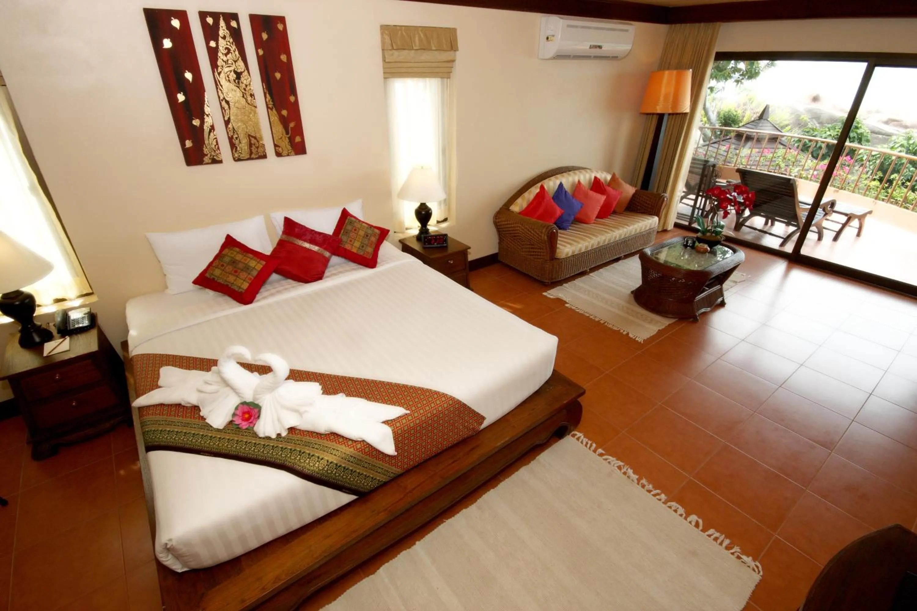 Photo of the whole room, Bed in Samui Bayview Resort & Spa - SHA Plus