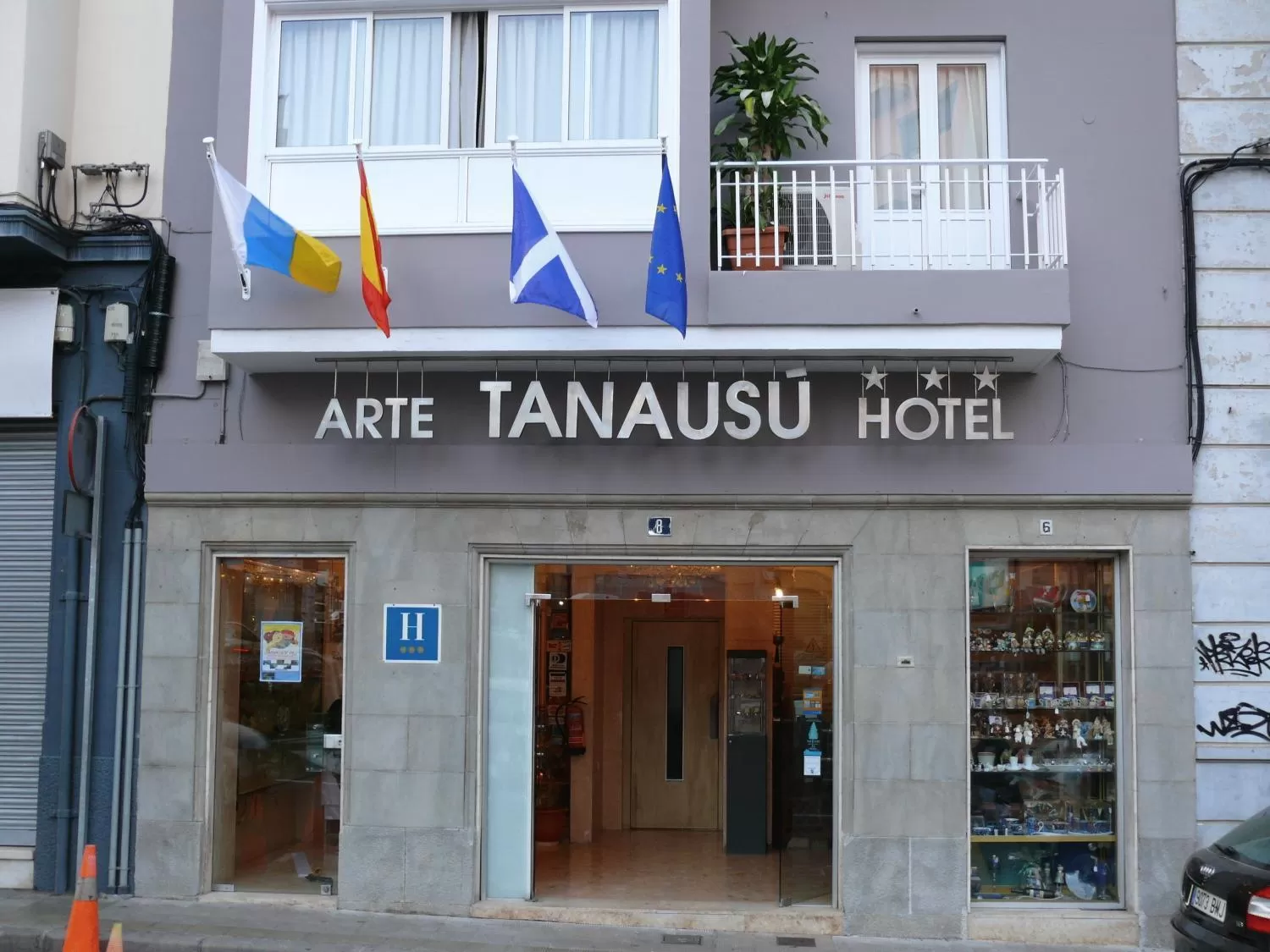 Property building in Hotel Tanausu