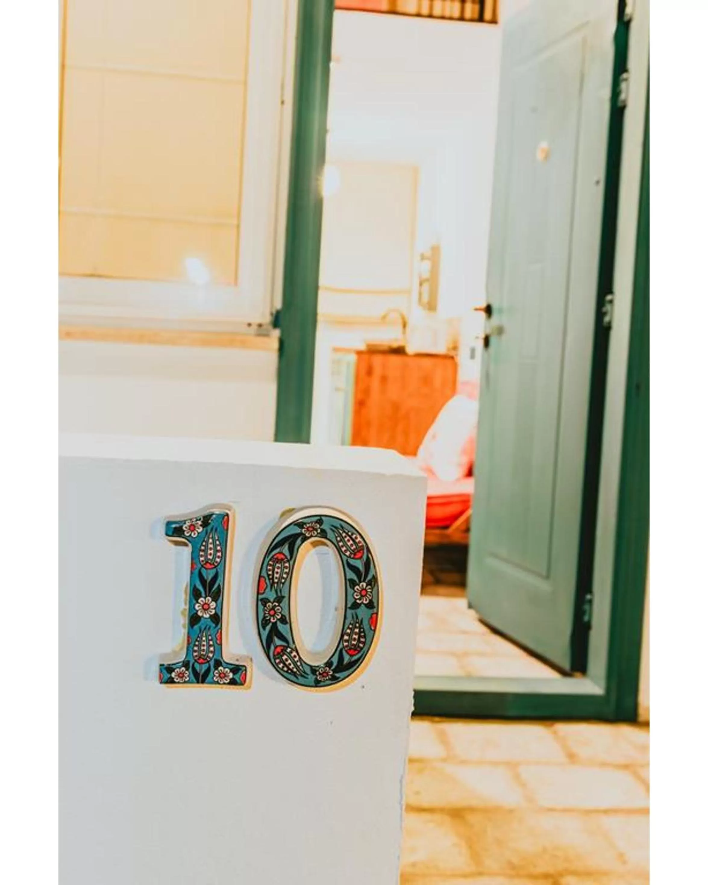 Property building in Sunside Inn Hotel