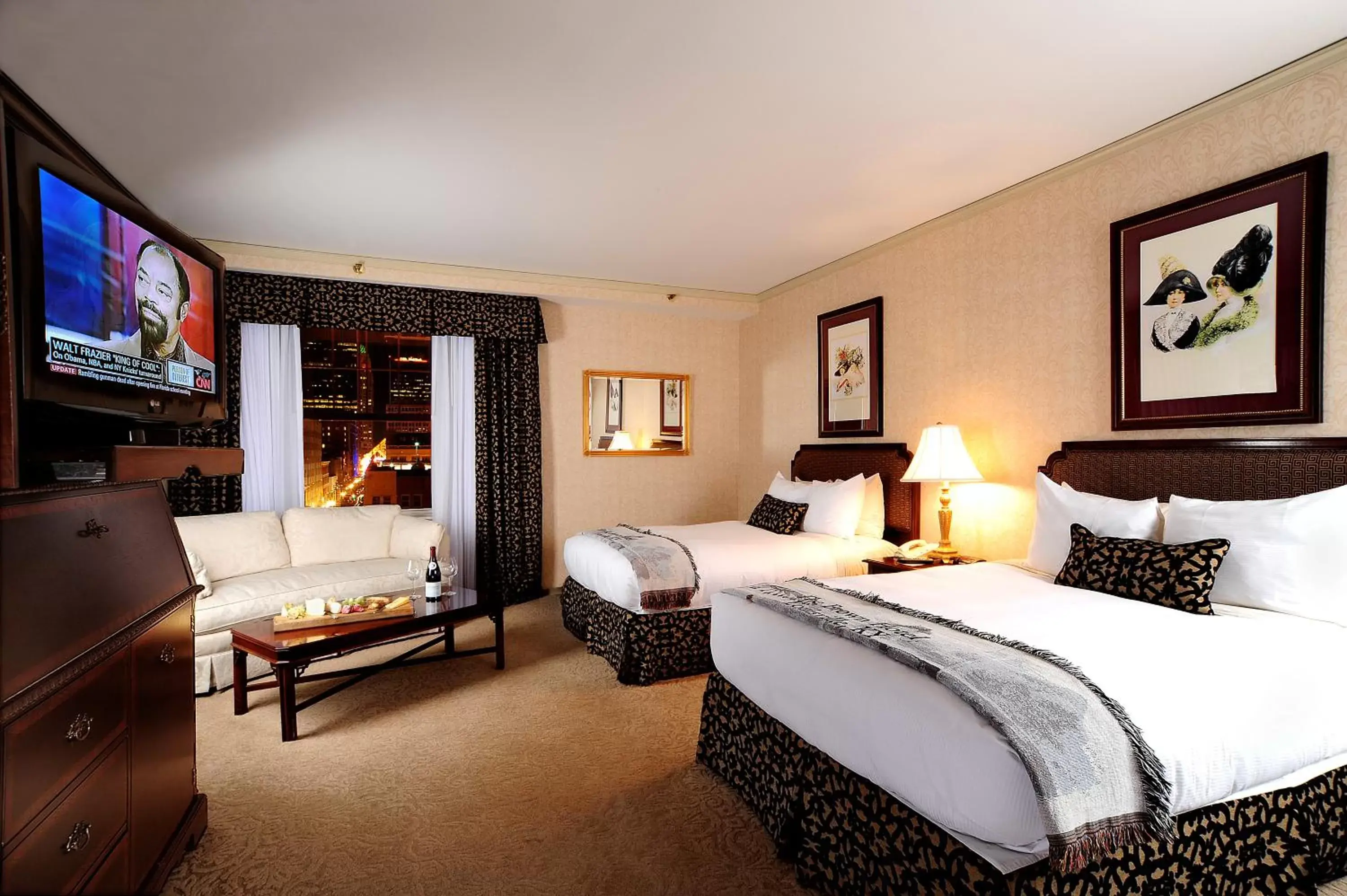 Luxury Double Room in The Brown Hotel Luxury Double Room in The Brown Hotel